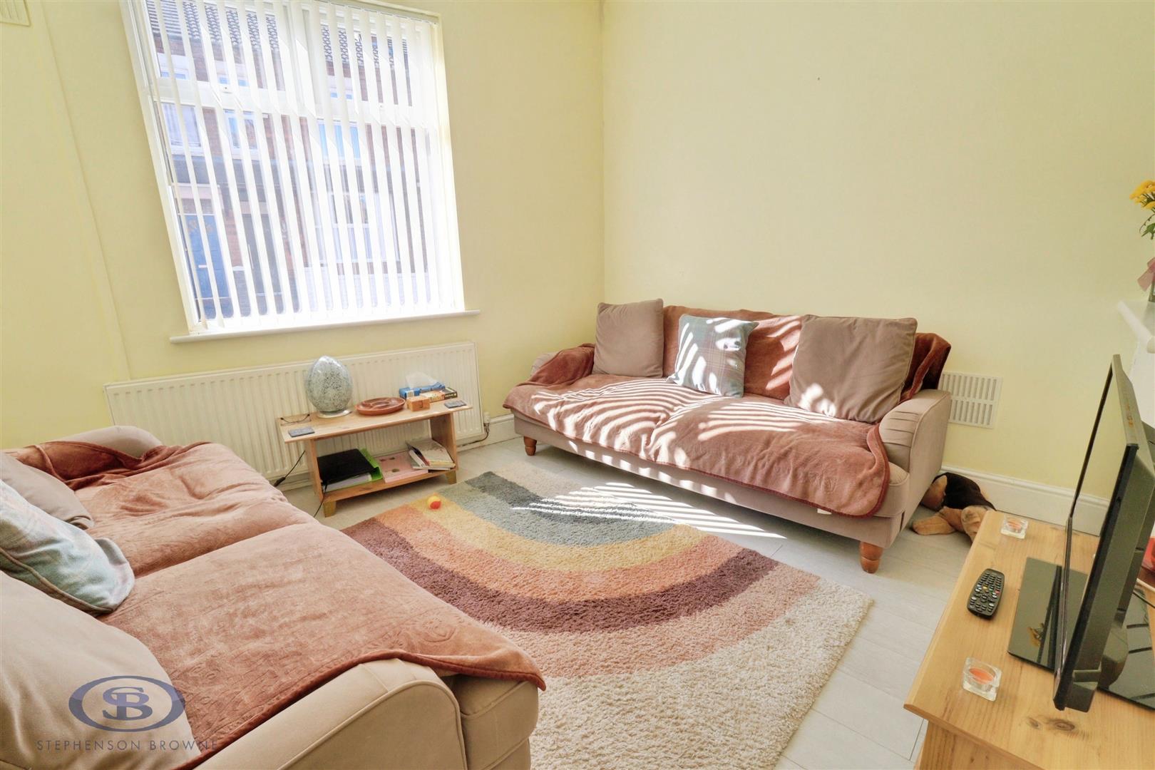 2 bedroom house for sale, Madeley Street, Crewe, CW2, photo 2