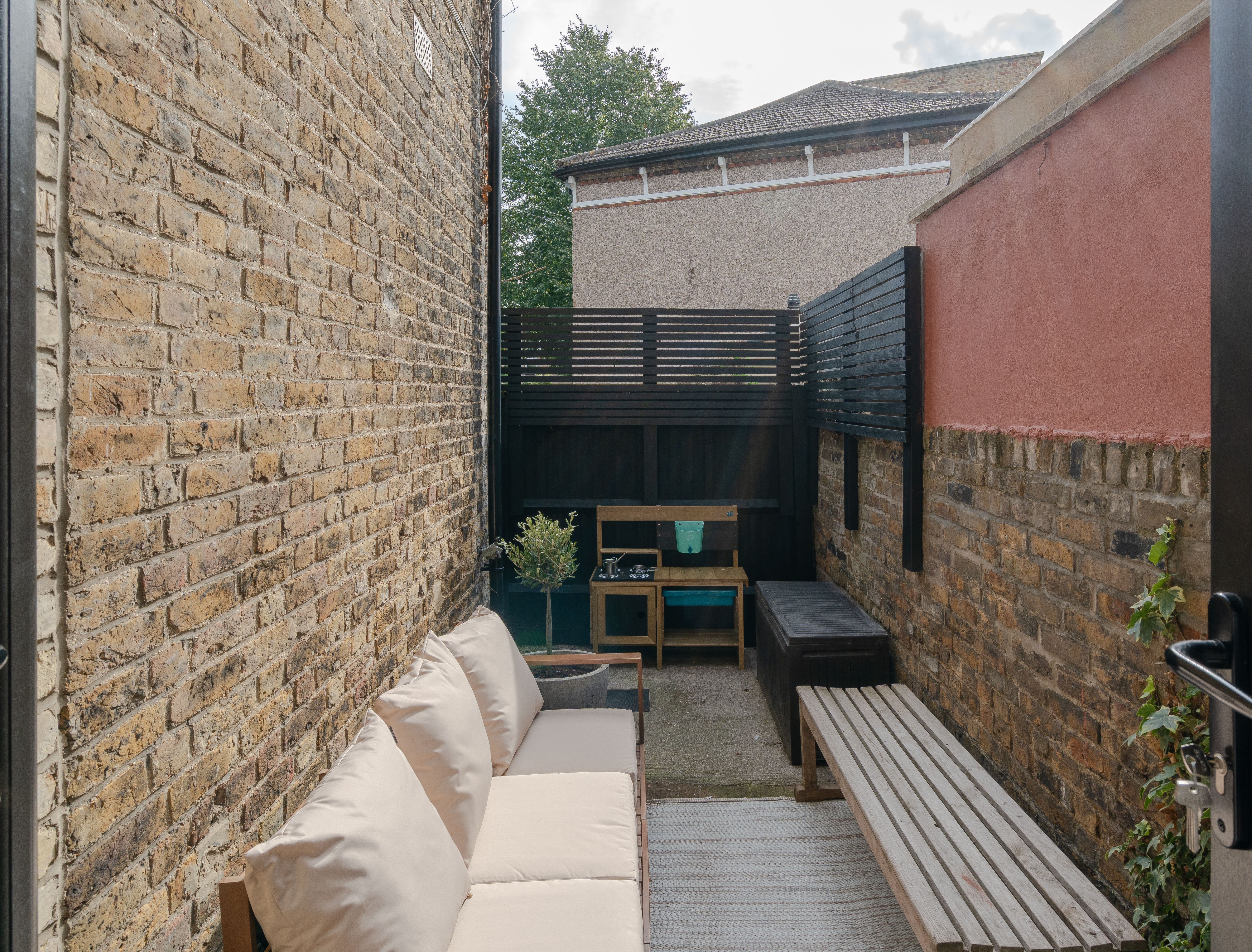 1 bedroom flat for sale, Mornington Road, London, E11, photo 20 of 20
