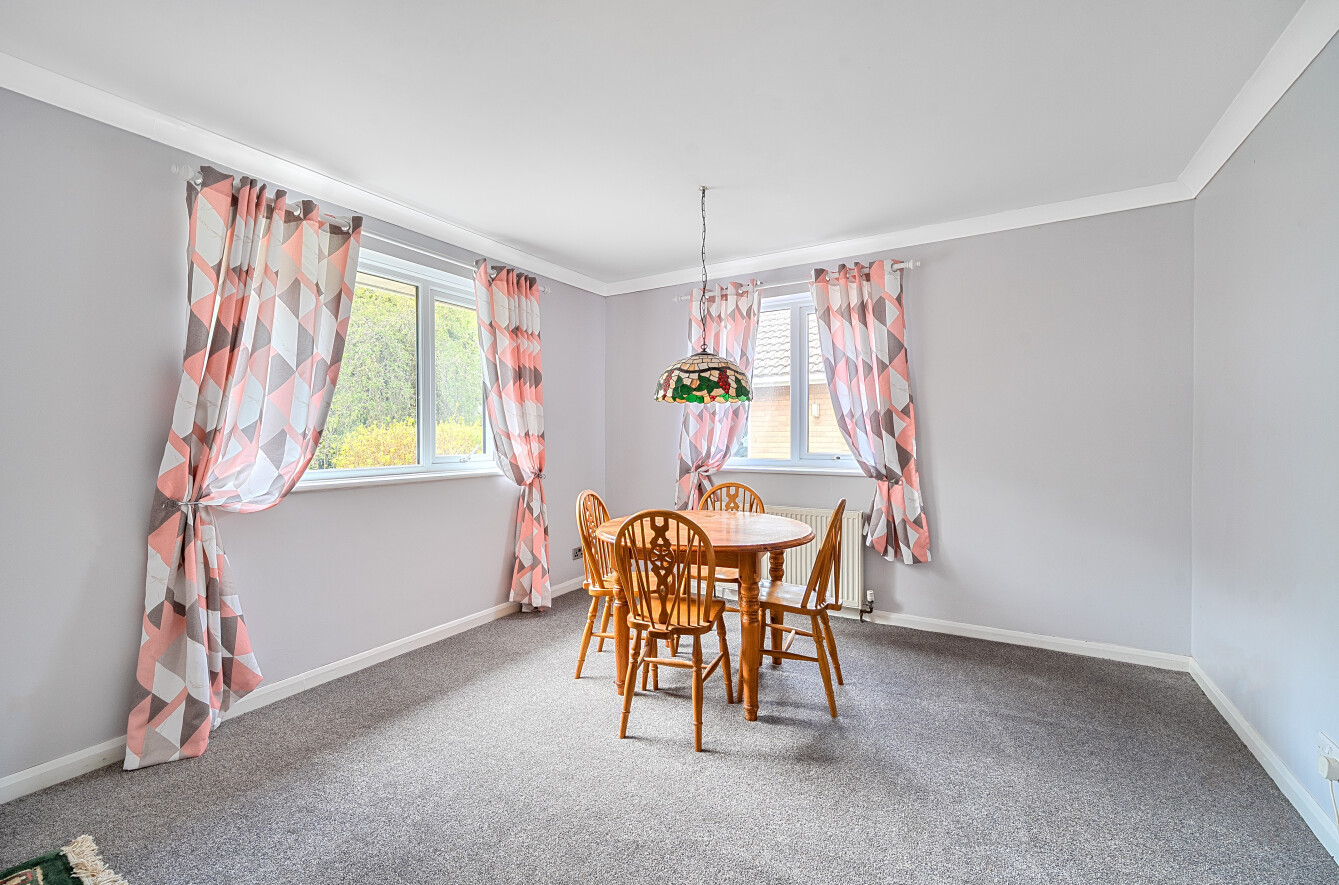 4 bedroom detached bungalow for sale, Aveley Wychend Goatacre Road, Alton, GU34