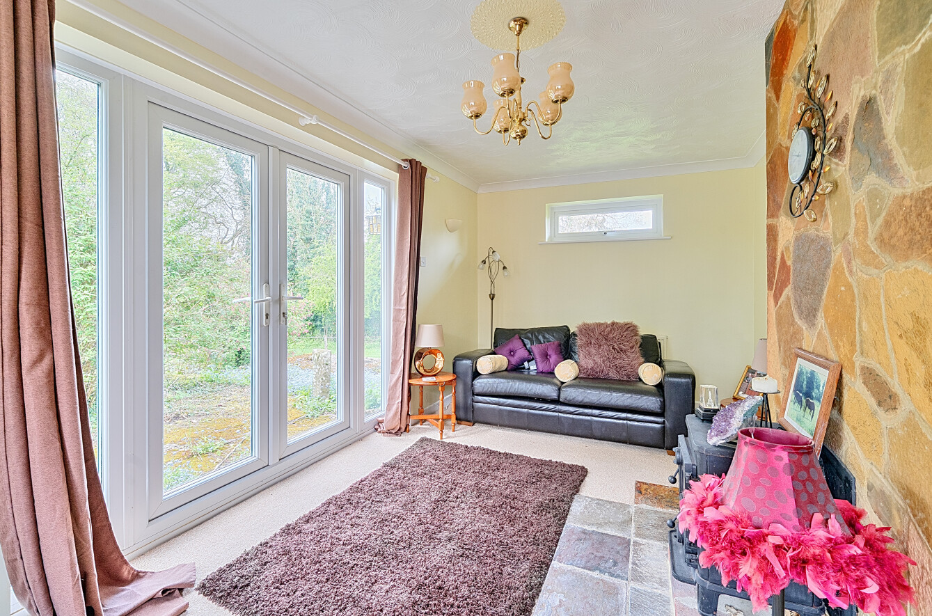 4 bedroom detached bungalow for sale, Aveley Wychend Goatacre Road, Alton, GU34