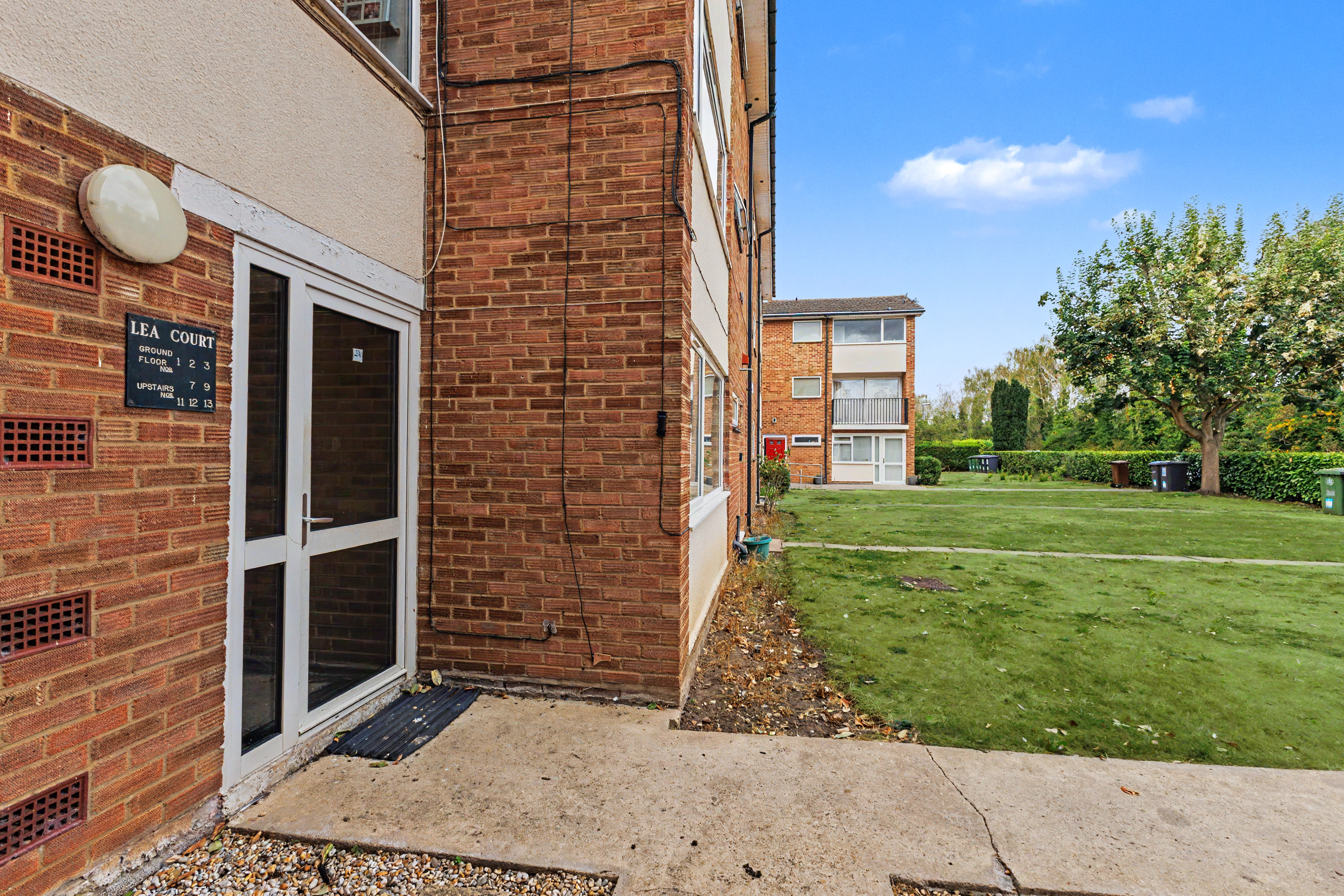 2 bedroom flat for sale, Lea Court Sandfield Road, Stratford-Upon-Avon, CV37