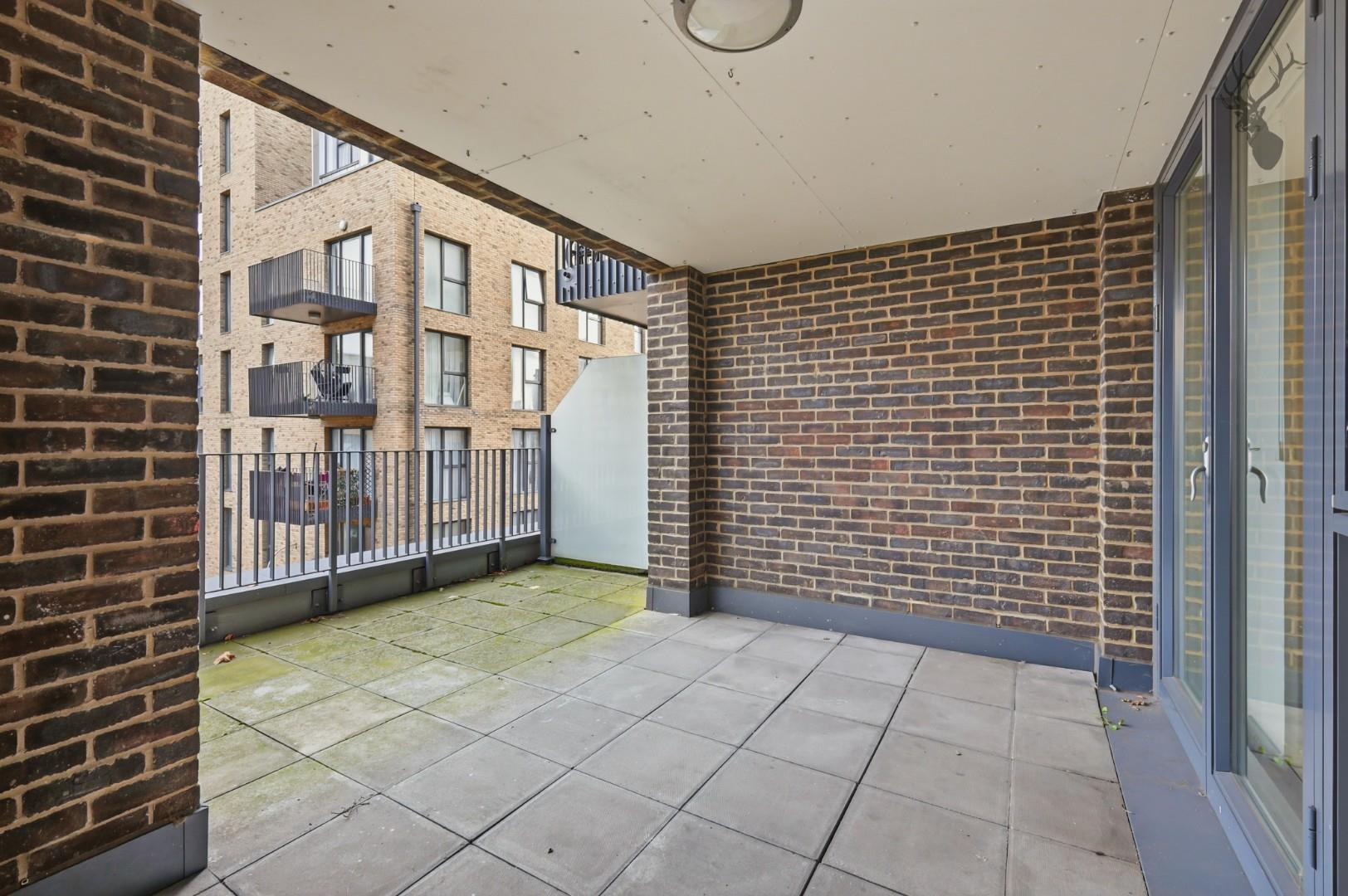 2 bedroom apartment for sale, Berger Court, London, E3, photo 3