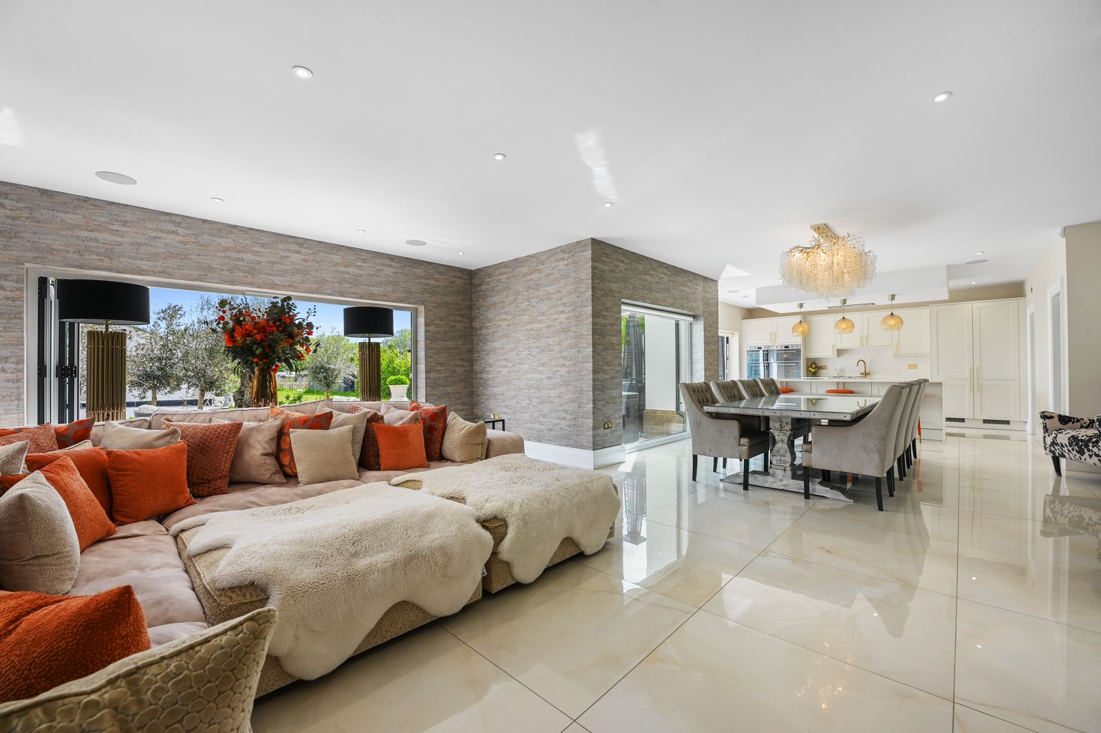 6 bedroom detached house for sale, Dentra Church Road, Billericay, CM11, photo 6 of 20