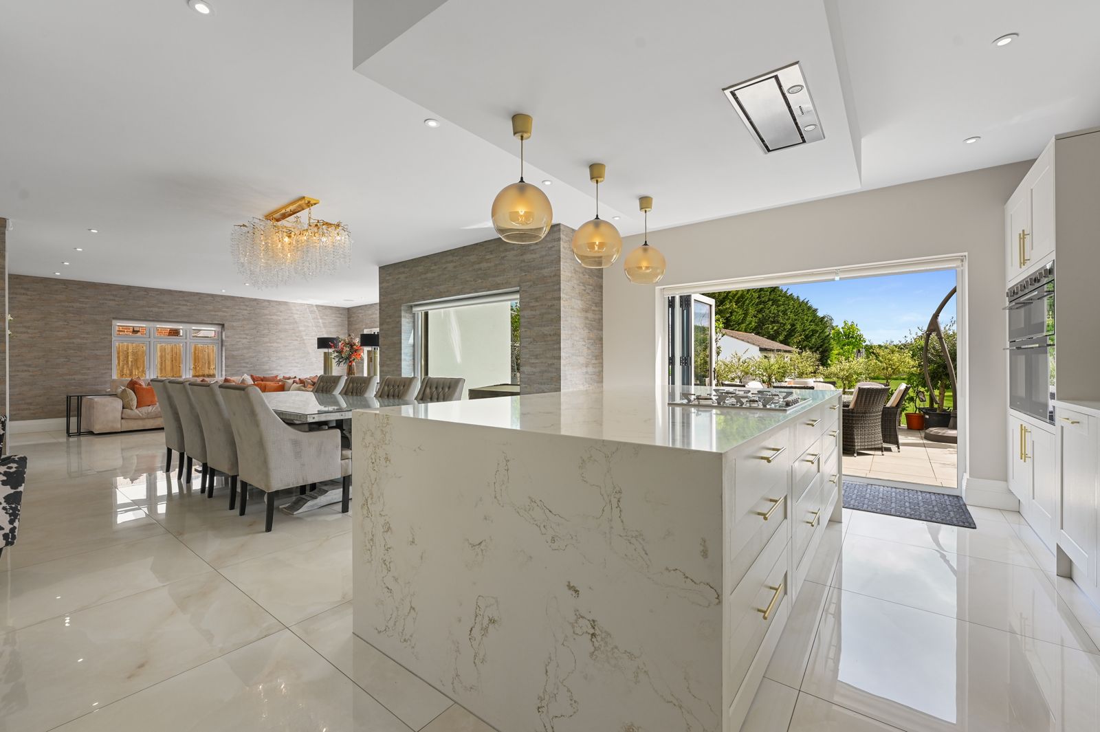 6 bedroom detached house for sale, Dentra Church Road, Billericay, CM11, photo 8 of 20