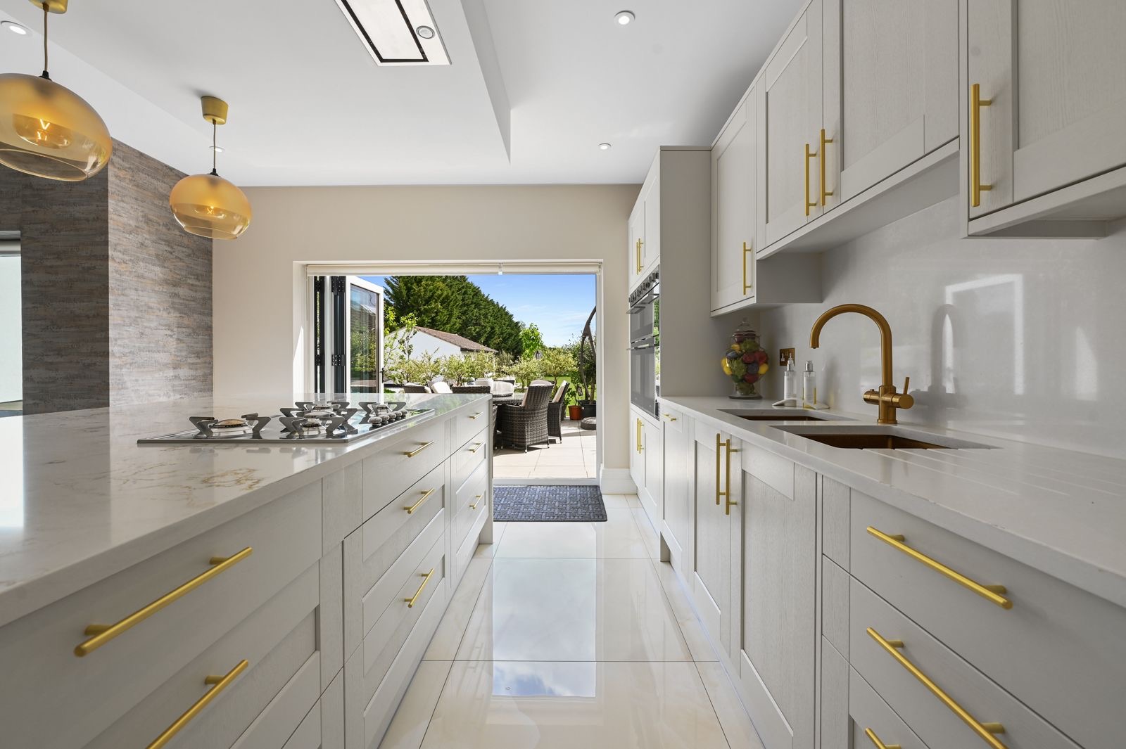 6 bedroom detached house for sale, Dentra Church Road, Billericay, CM11, photo 9 of 20
