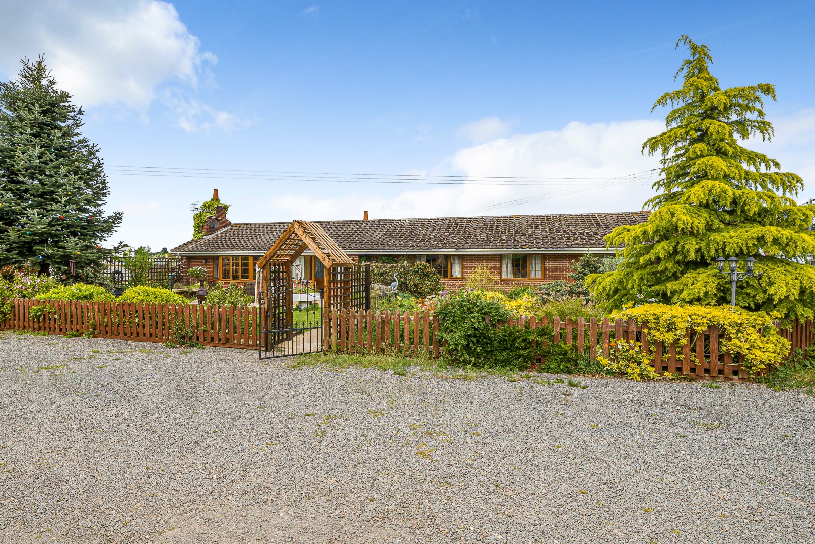4 bedroom detached bungalow for sale, White Gate Farm New Lane, Newark, NG23