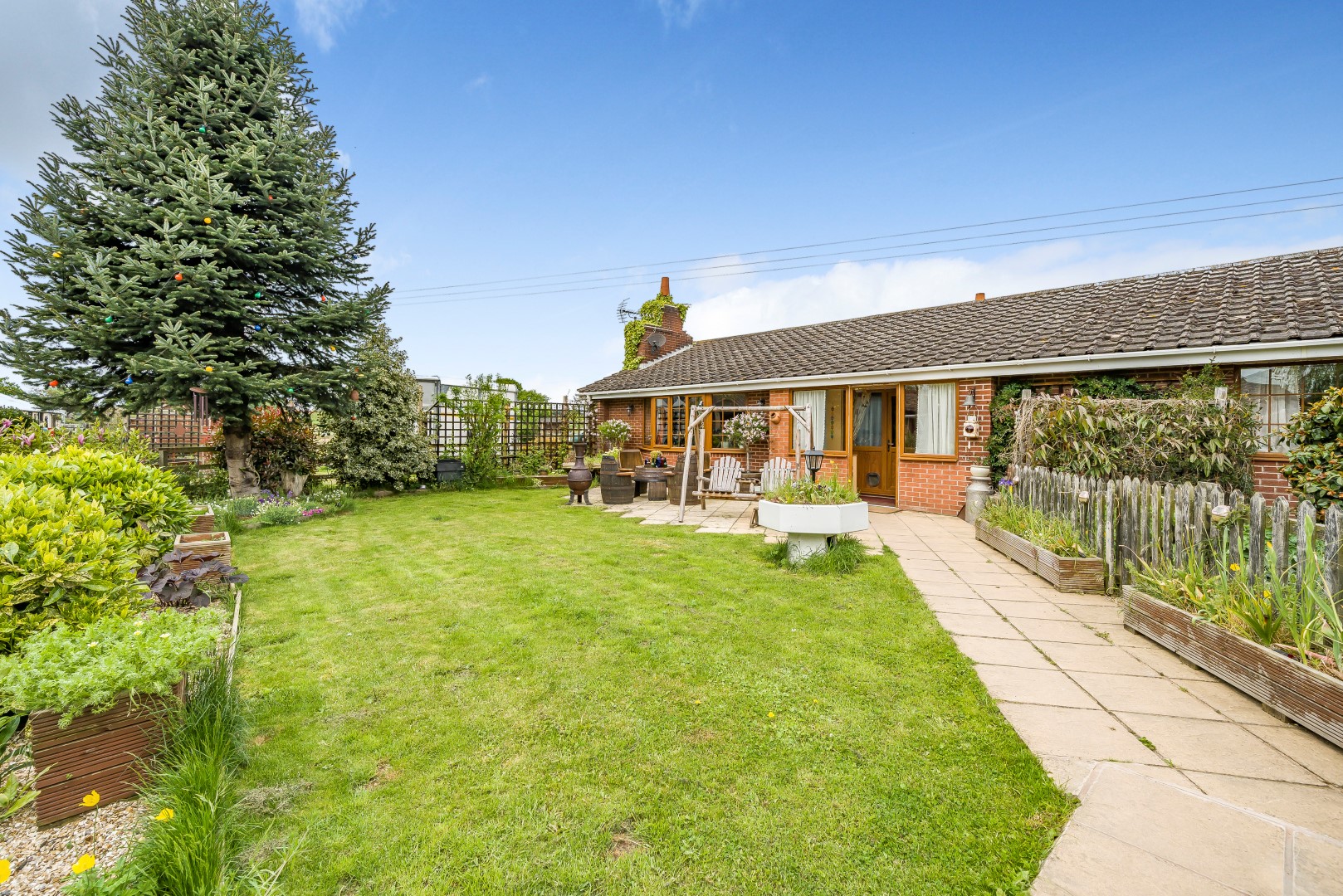 4 bedroom detached bungalow for sale, White Gate Farm New Lane, Newark, NG23