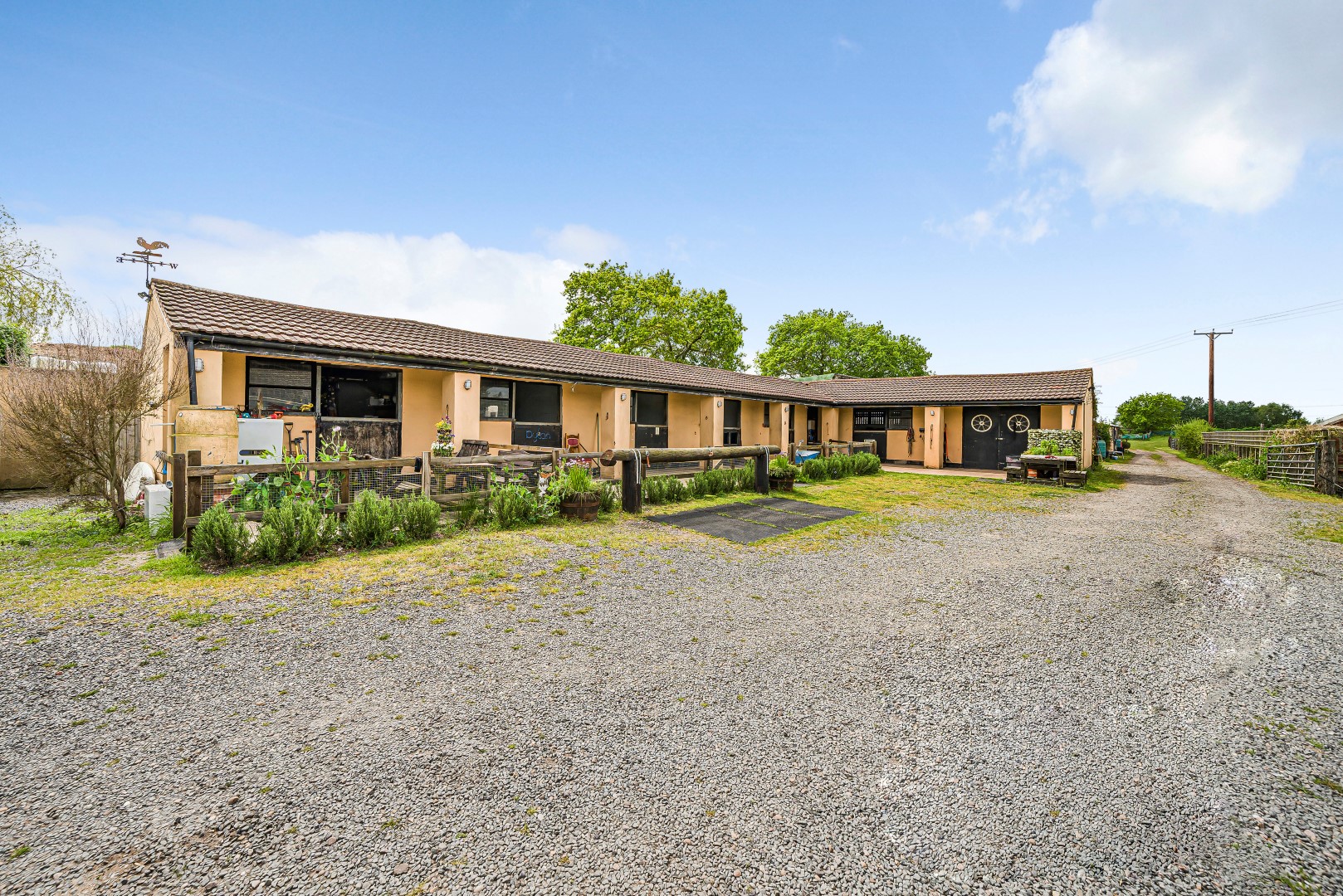 4 bedroom detached bungalow for sale, White Gate Farm New Lane, Newark, NG23