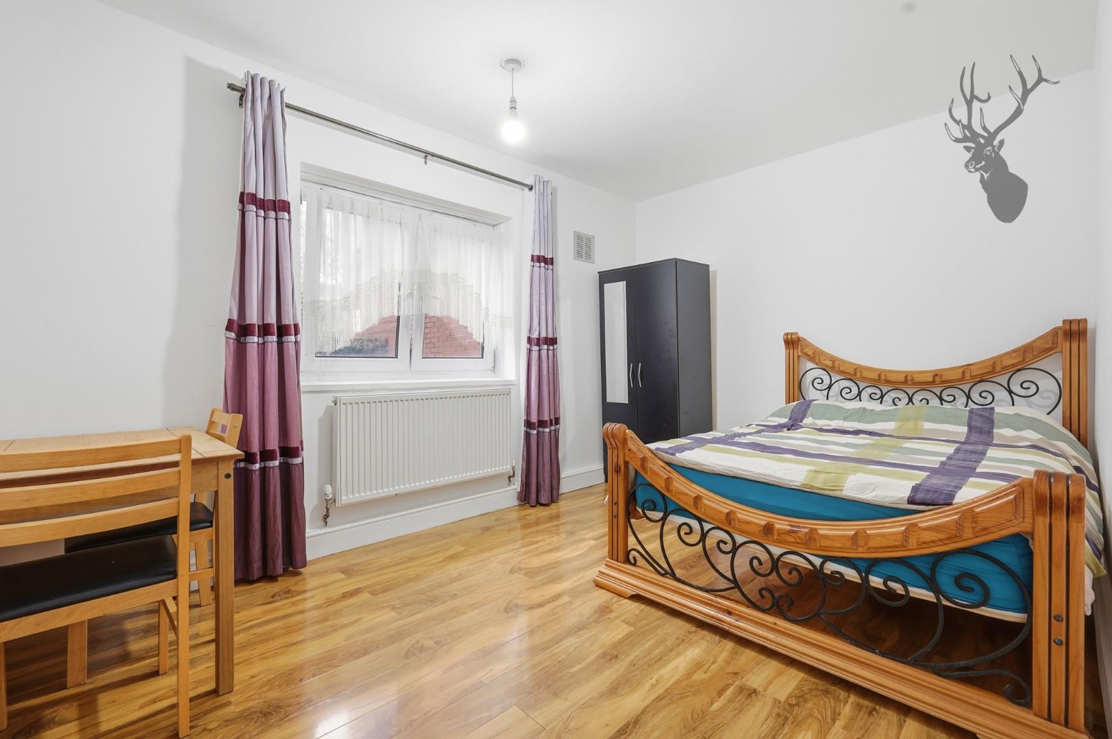 2 bedroom maisonette for sale, Barford House, Bow, E3, photo 7 of 8