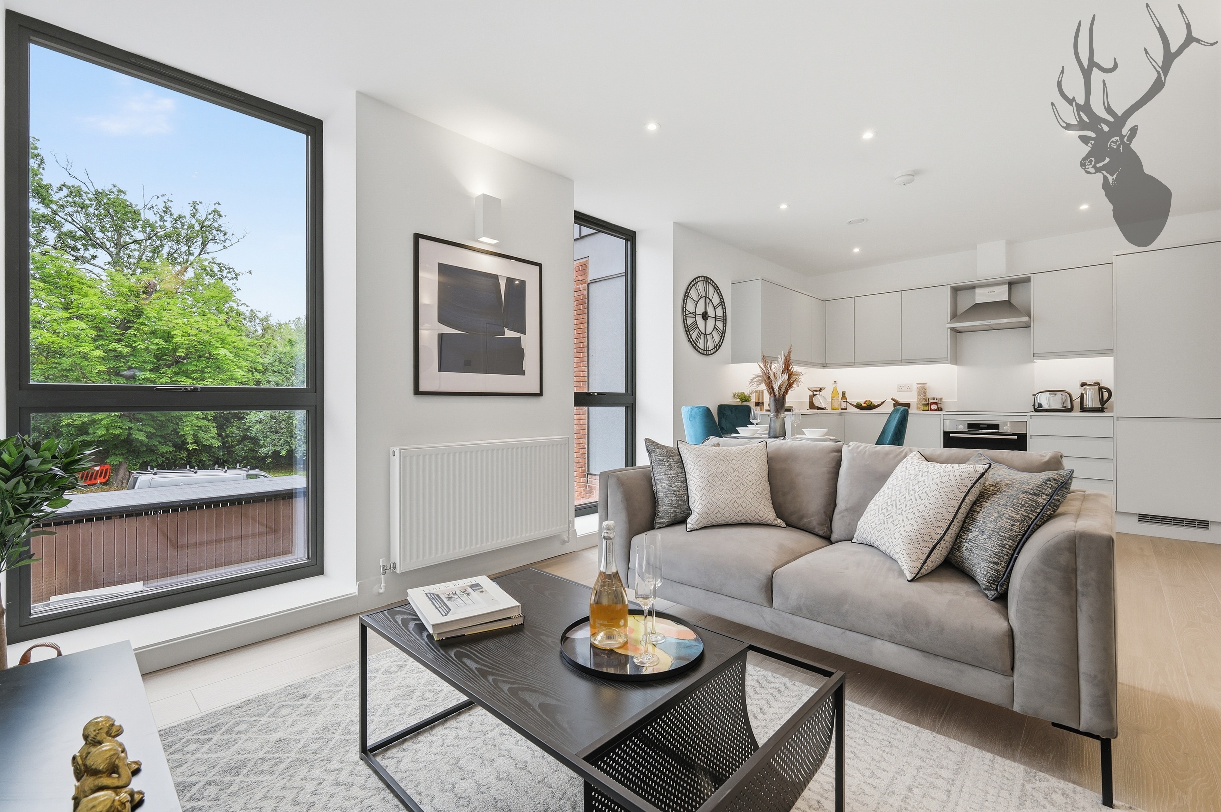 1 bedroom flat for sale, Sergeant House, Woodford Green, IG8, photo 2