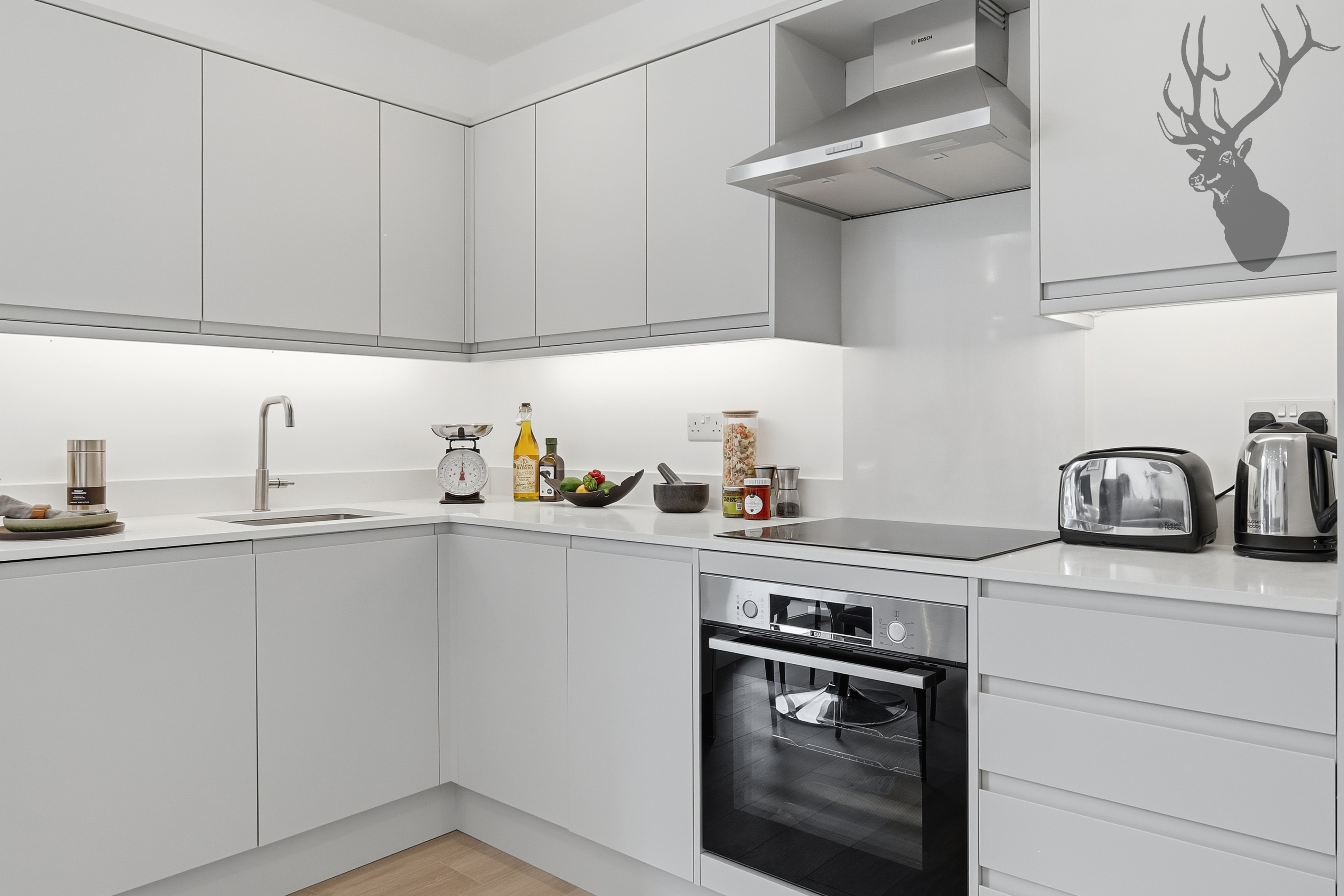 1 bedroom flat for sale, Sergeant House, Woodford Green, IG8, photo 3