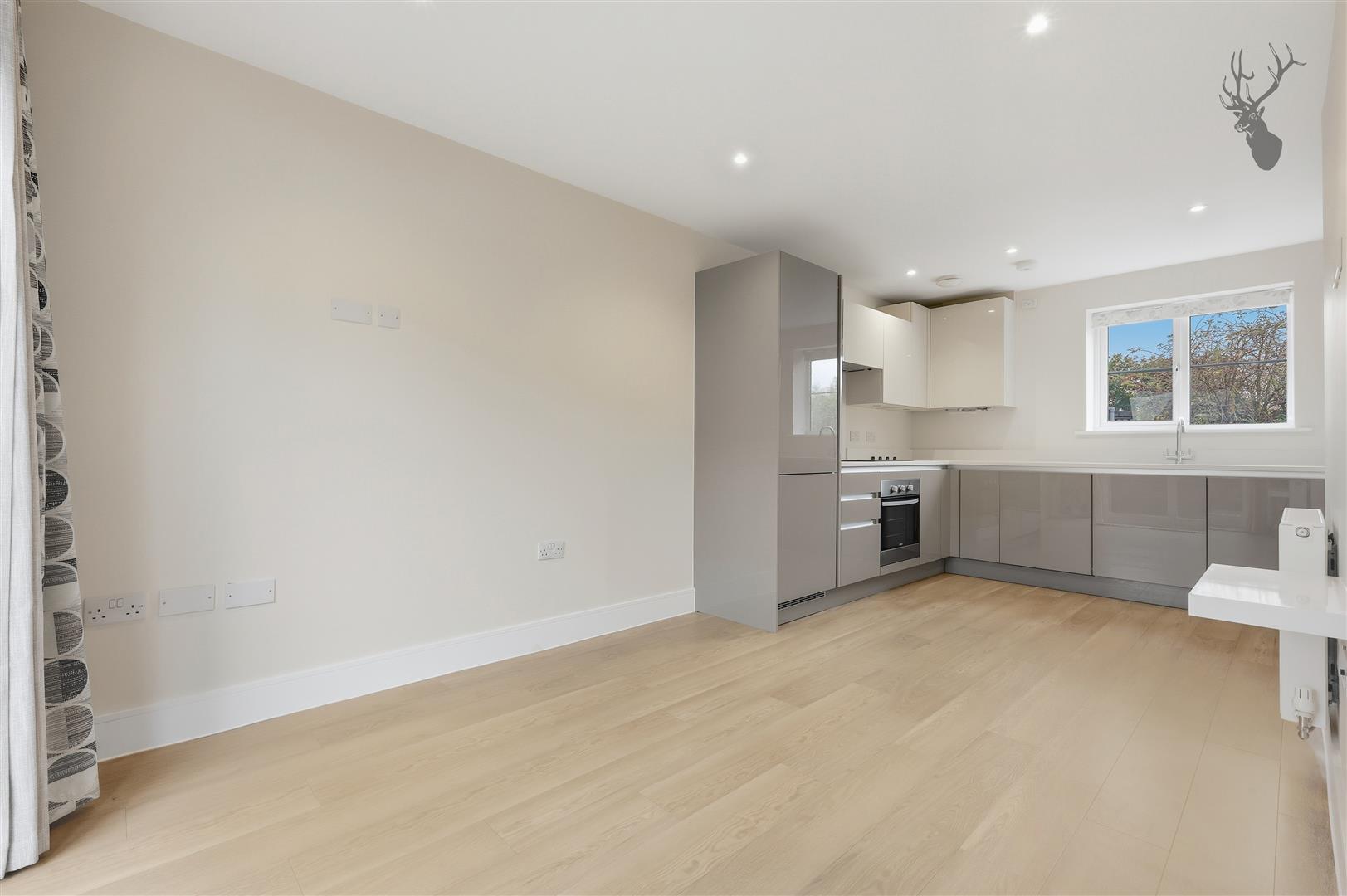 2 bedroom apartment for sale, Theydon Mews Station Approach, Epping, CM16, photo 2