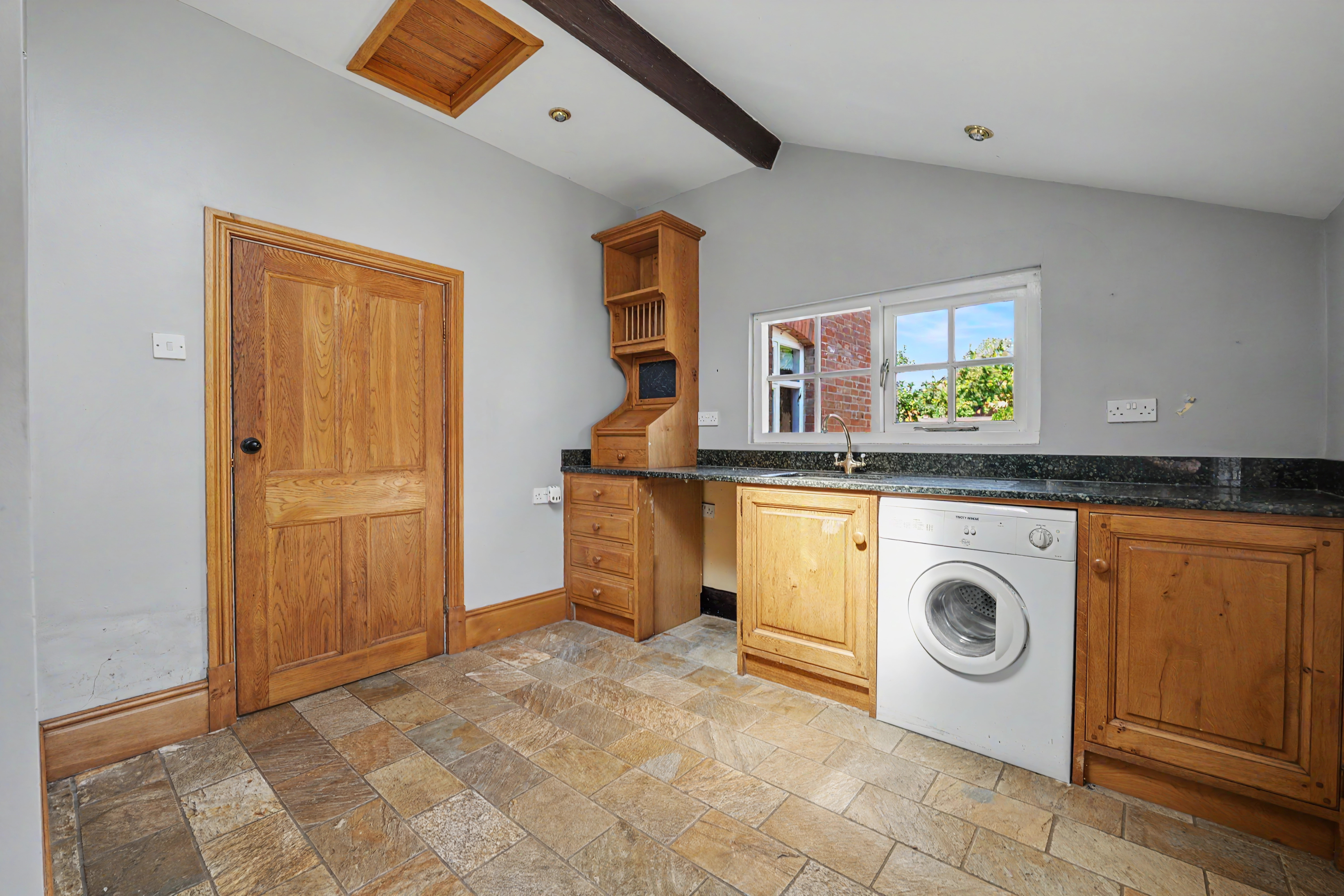 4 bedroom detached house for sale, Yew Tree Farm Main Street, Leicester, LE8