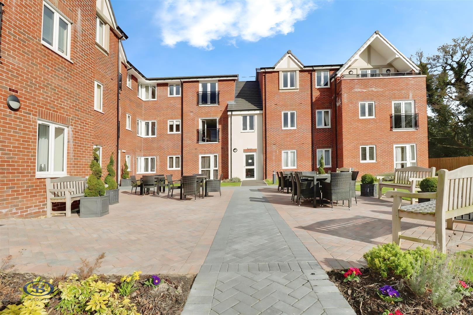 2 bedroom apartment for sale, The Oaks Cedar Avenue, Stoke-On-Trent, ST7, photo 12 of 13