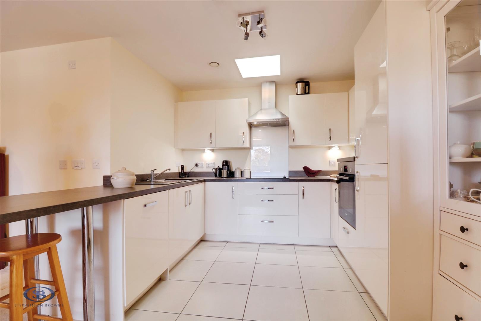 2 bedroom apartment for sale, The Oaks Cedar Avenue, Stoke-On-Trent, ST7, photo 5