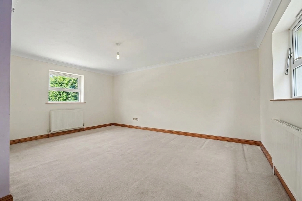 4 bedroom detached house for sale, Doddington Road, Northampton, NN6