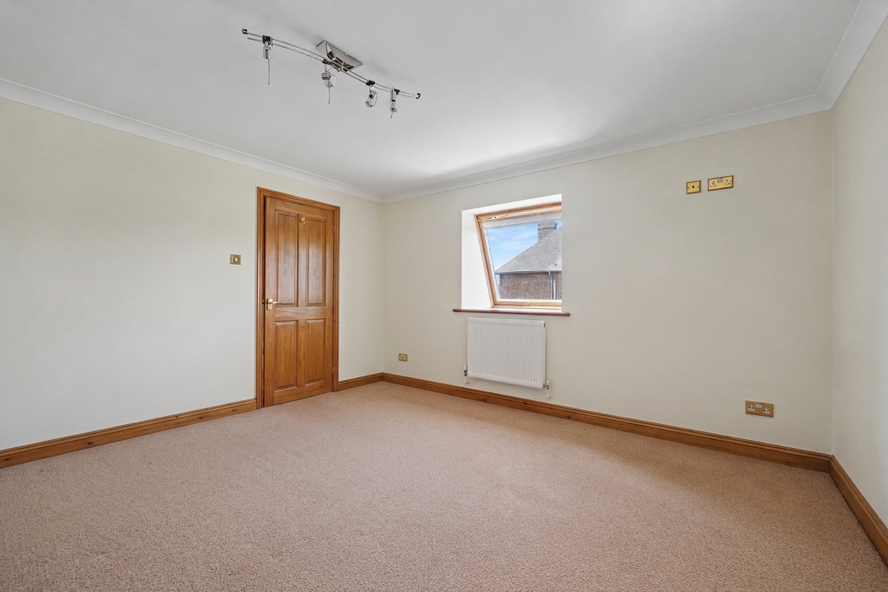 4 bedroom detached house for sale, Doddington Road, Northampton, NN6