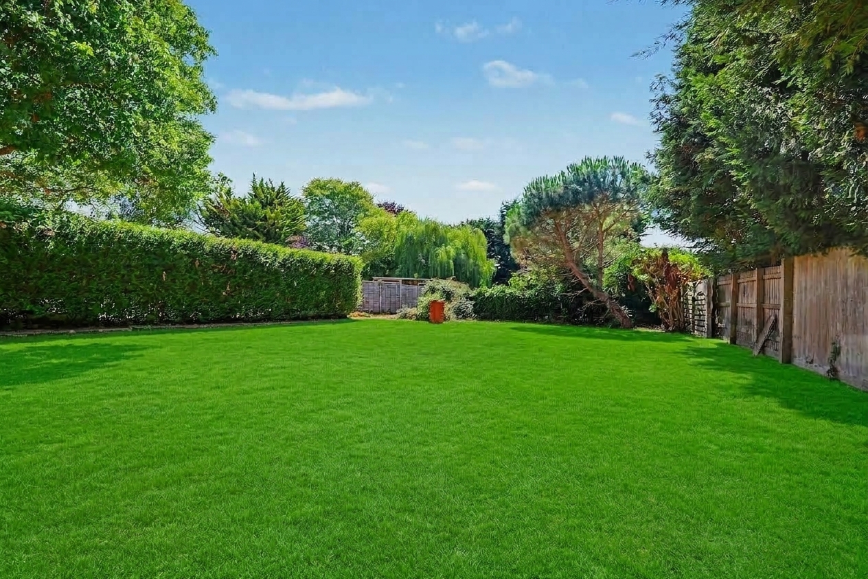 4 bedroom detached house for sale, Doddington Road, Northampton, NN6