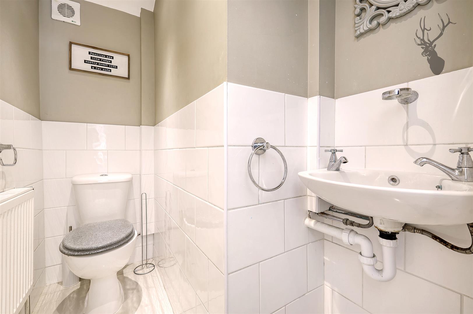 4 bedroom semi detached house for sale, Fairlight Avenue, London, E4, photo 11 of 20