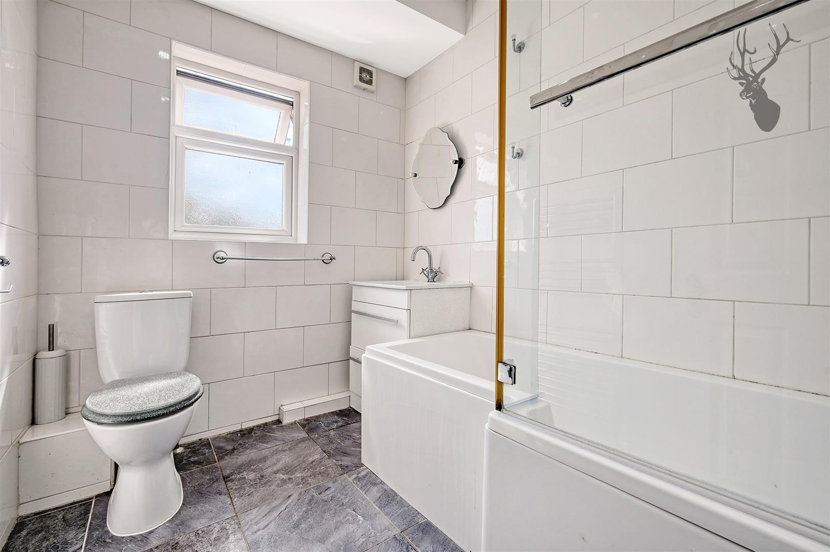 4 bedroom semi detached house for sale, Fairlight Avenue, London, E4, photo 18 of 20