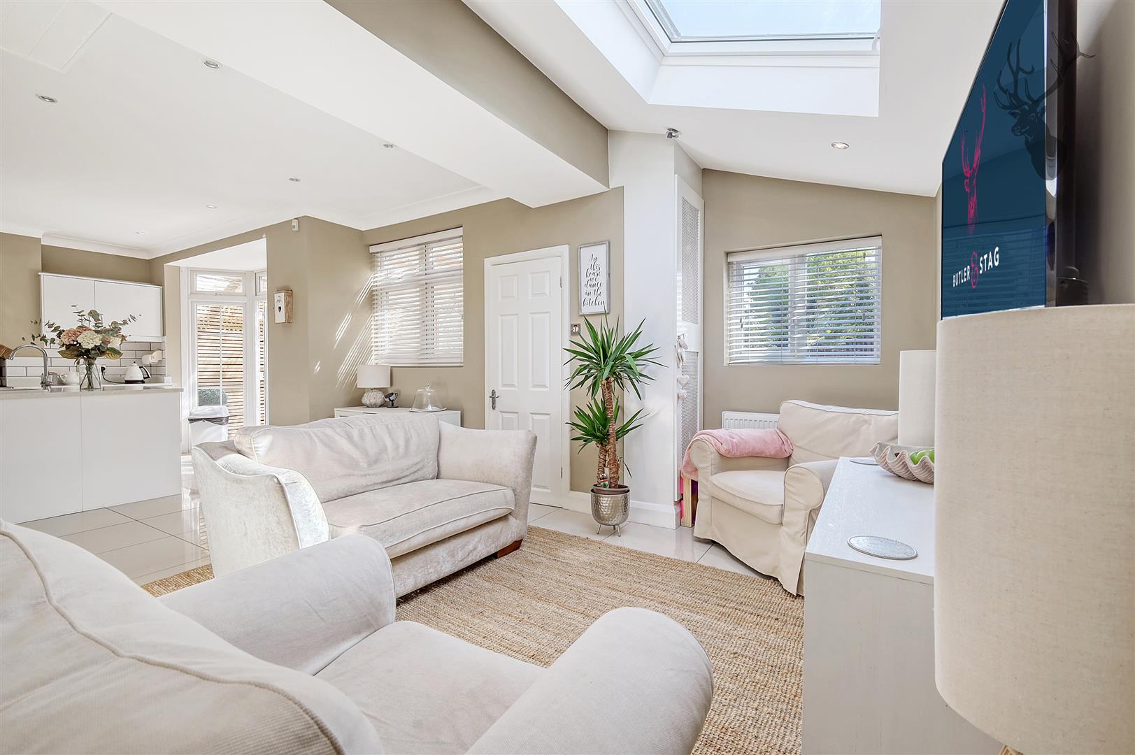 4 bedroom semi detached house for sale, Fairlight Avenue, London, E4, photo 6 of 20