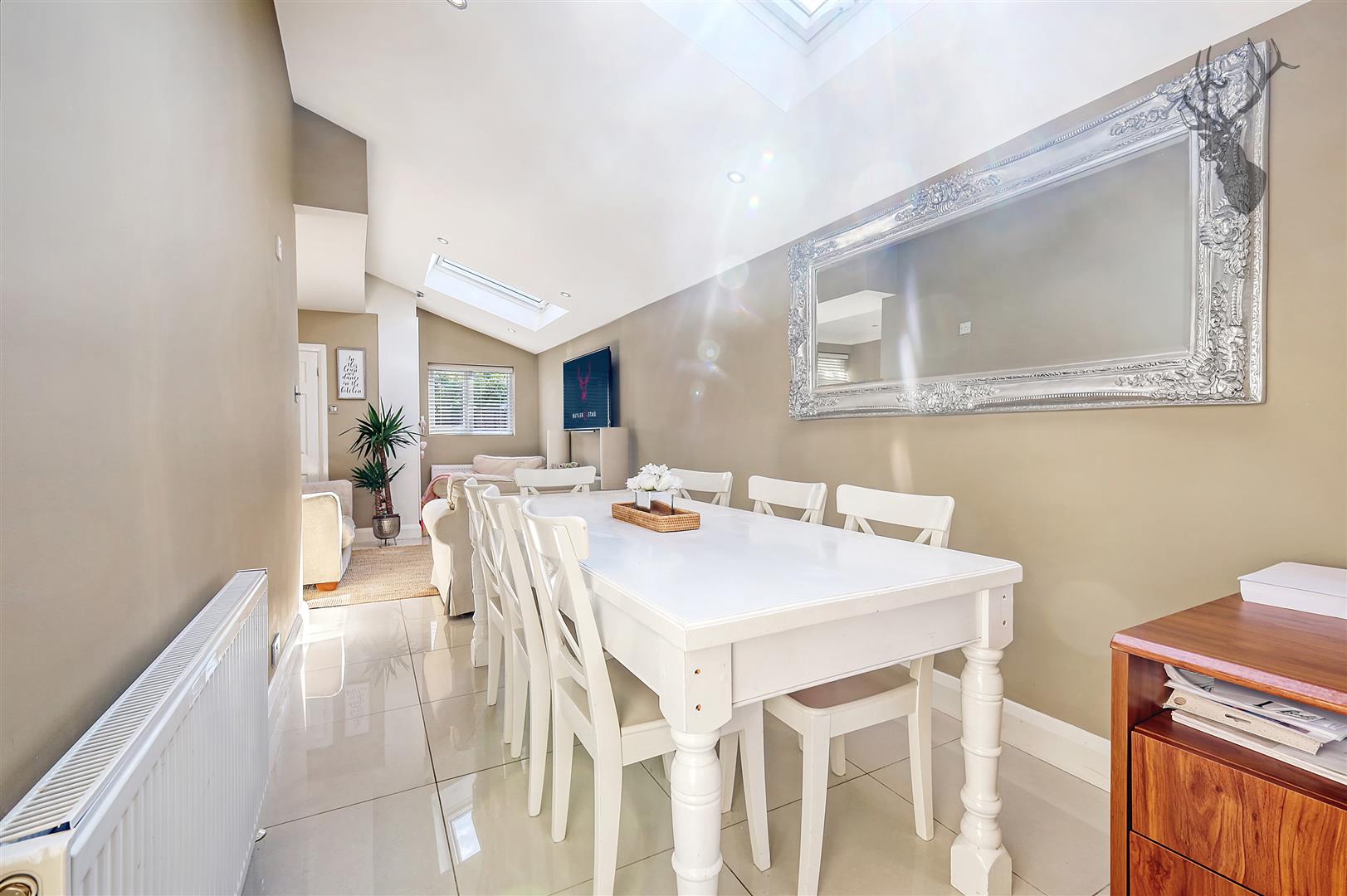 4 bedroom semi detached house for sale, Fairlight Avenue, London, E4, photo 10 of 20