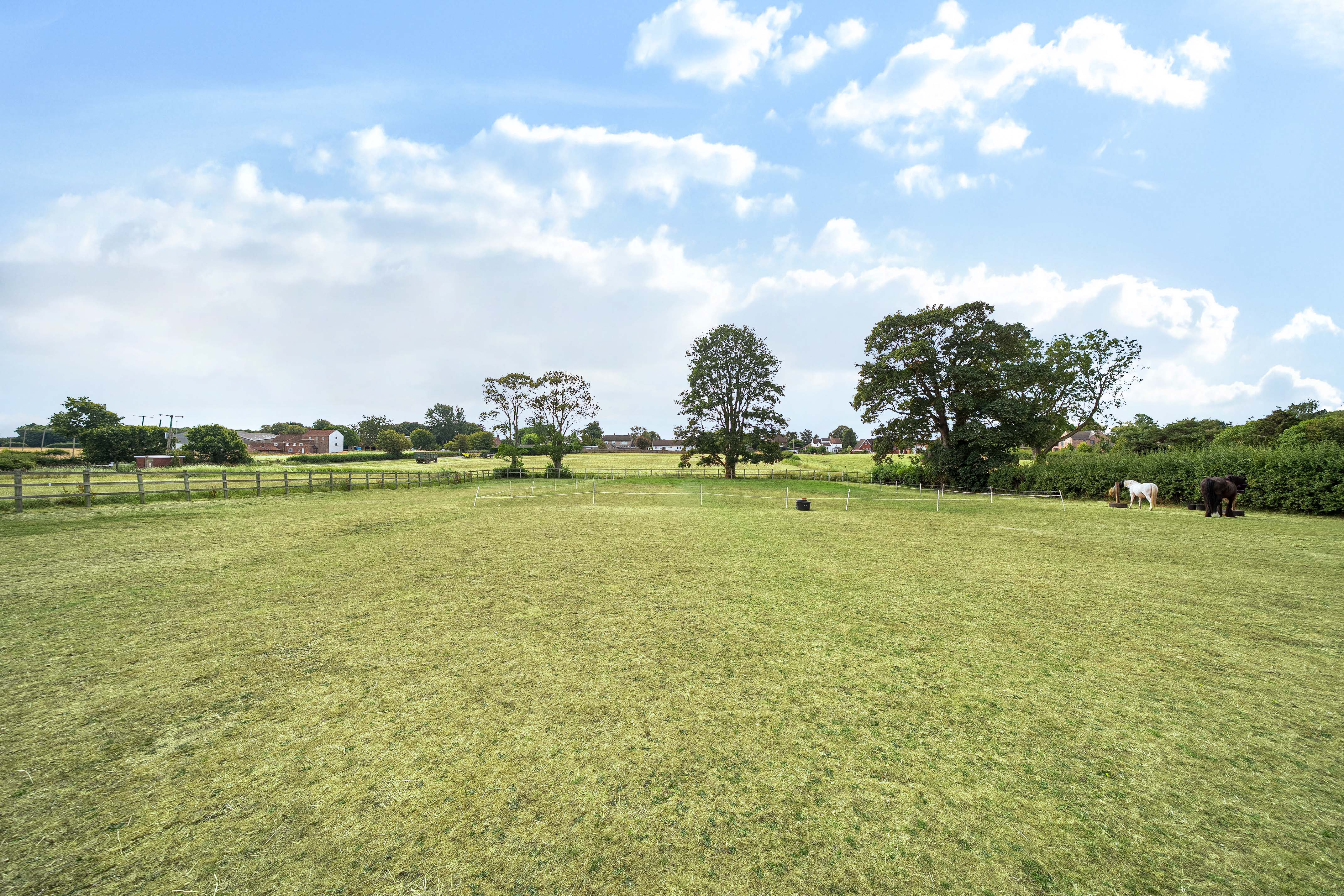 4 bedroom detached house for sale, The Chestnuts, Louth, LN11