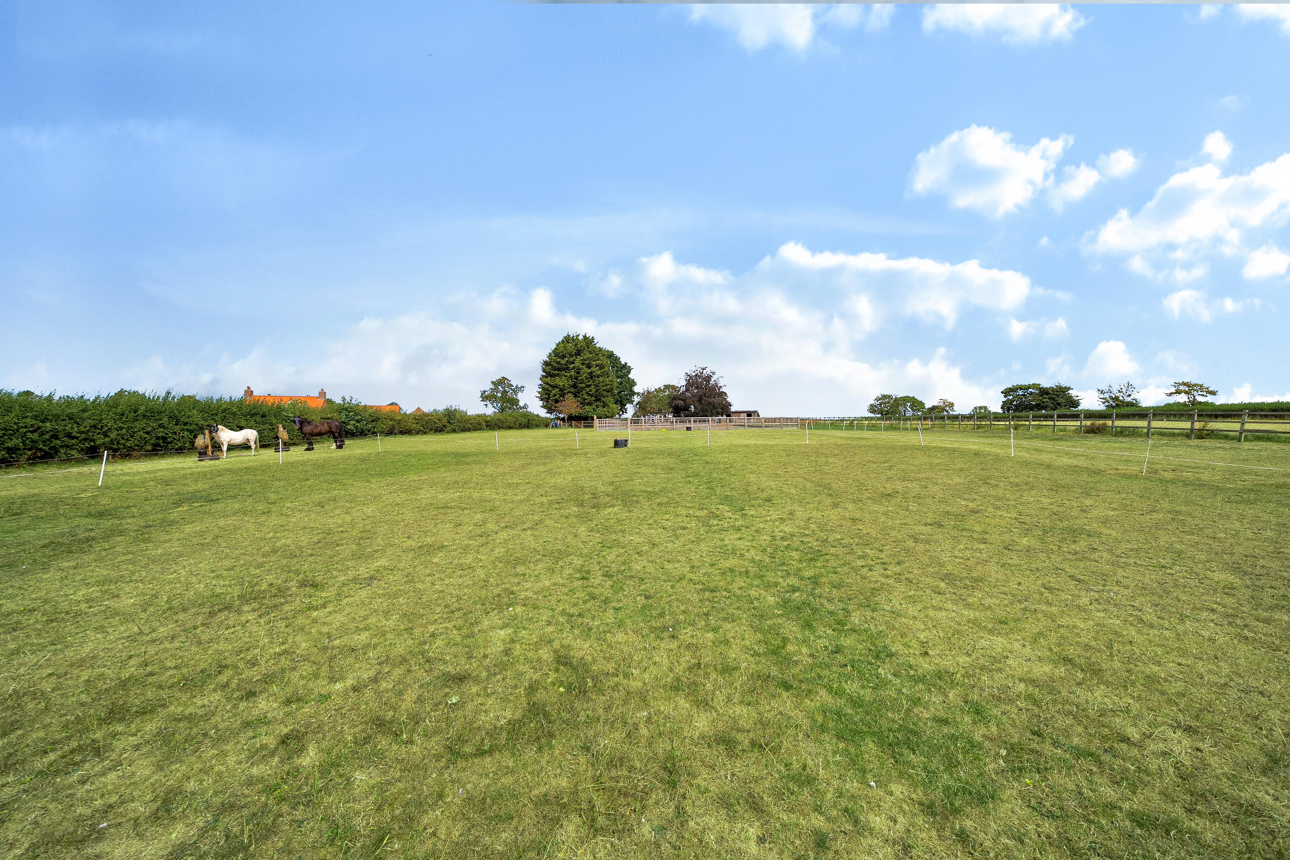 4 bedroom detached house for sale, The Chestnuts, Louth, LN11