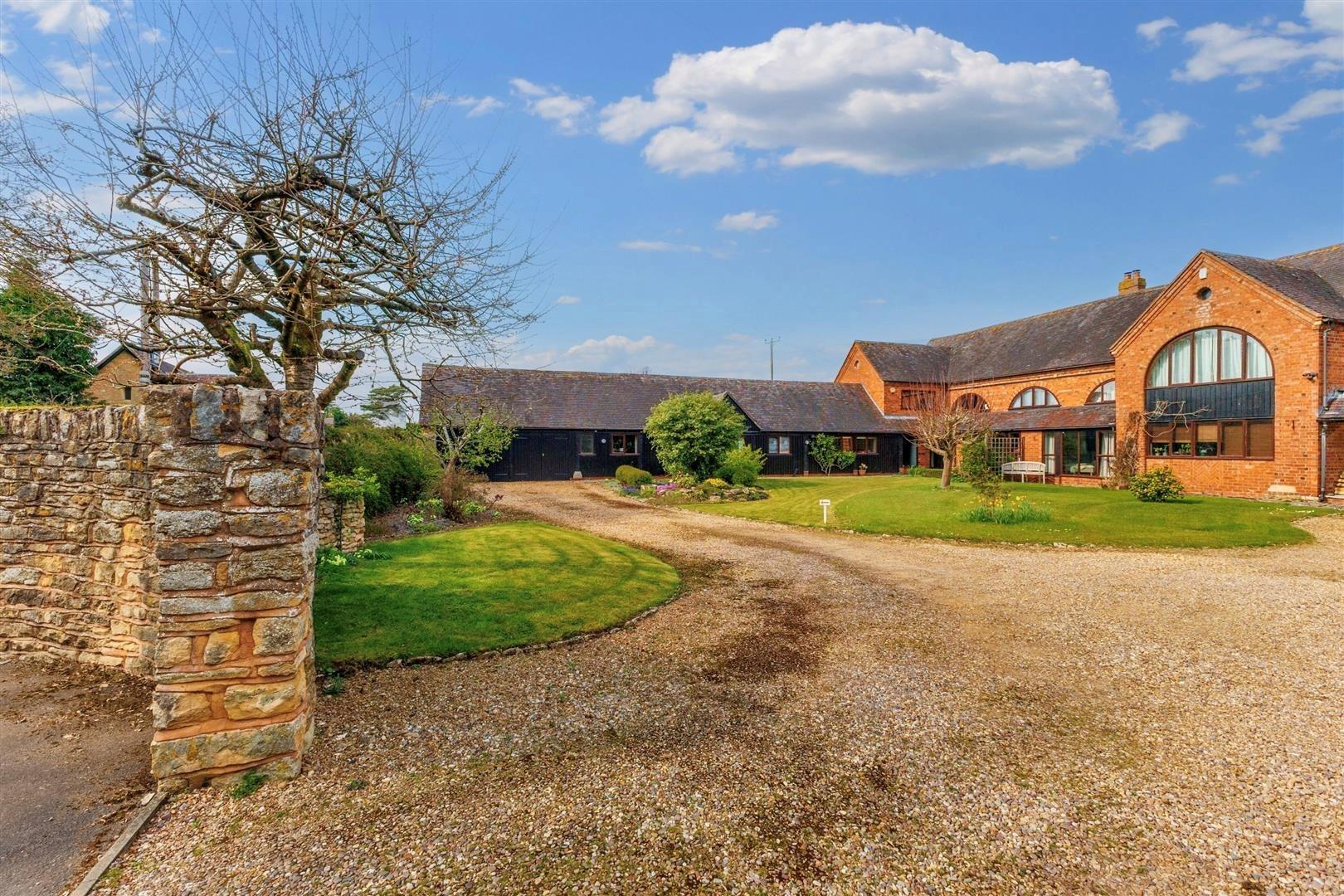 4 bedroom semi detached house for sale, Twinton Orchard Barn Pershore Road, Pershore, WR10