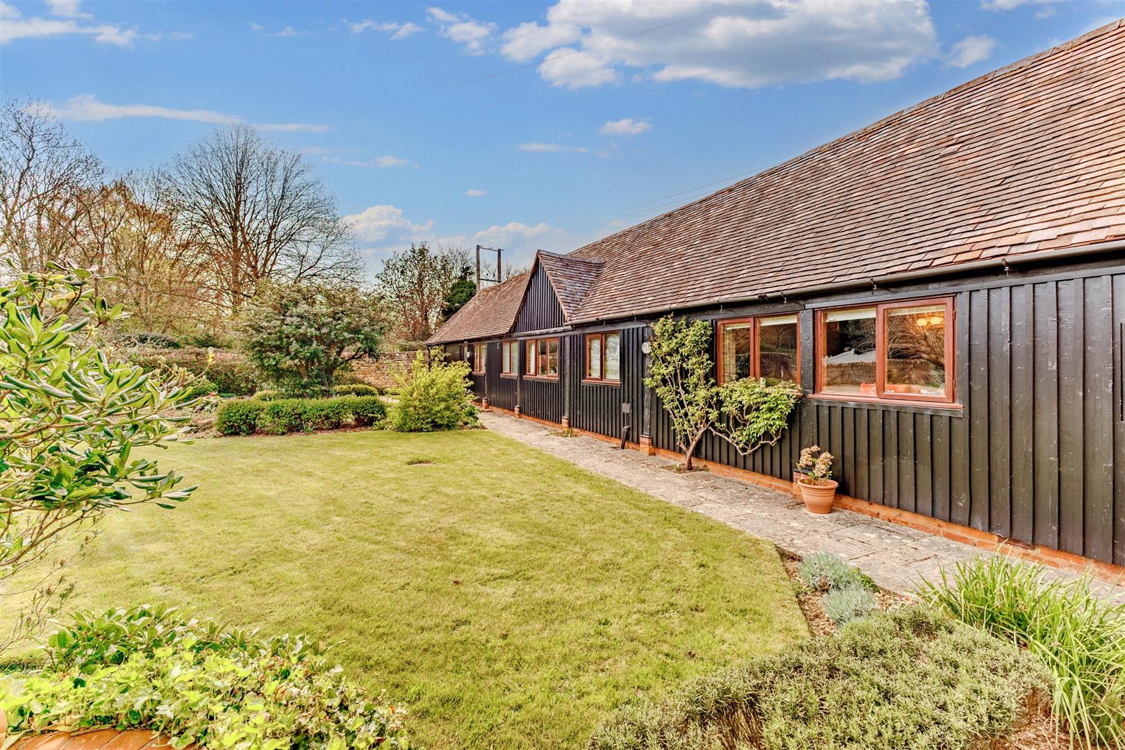 4 bedroom semi detached house for sale, Twinton Orchard Barn Pershore Road, Pershore, WR10
