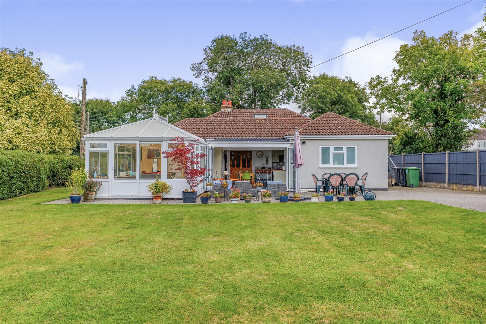 4 bedroom detached bungalow for sale, Nuneaton Road, Bedworth, CV12