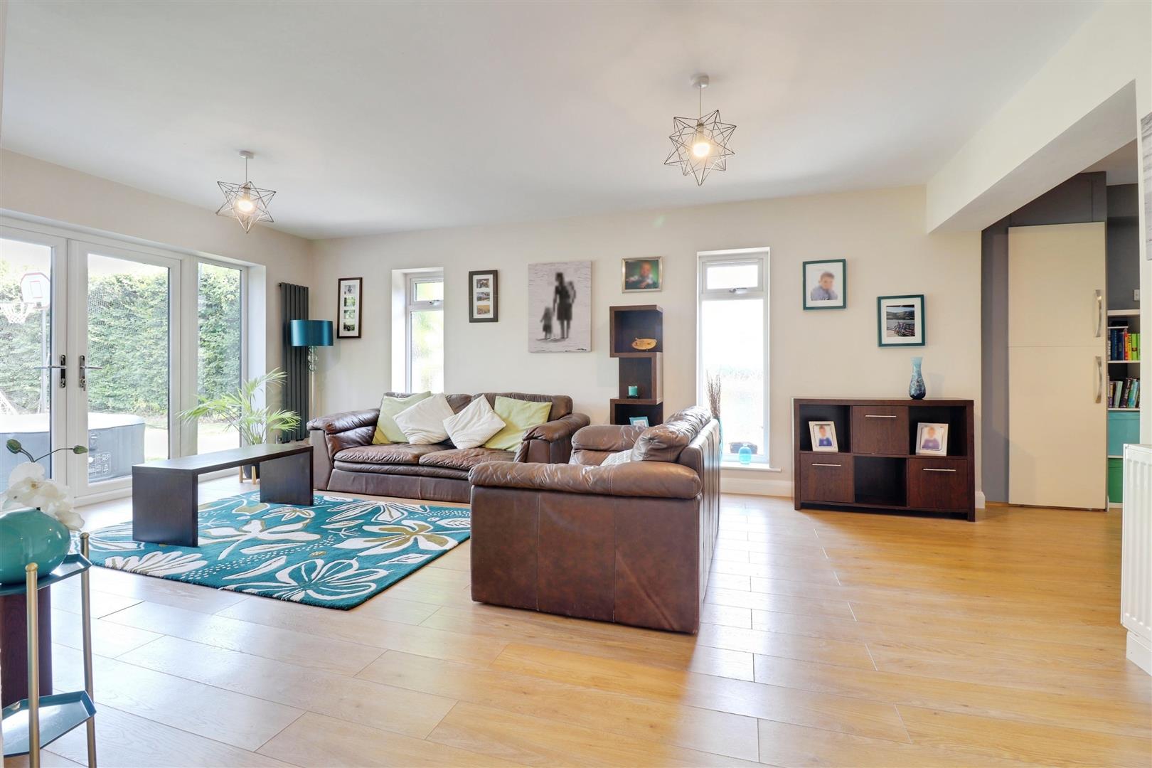 7 bedroom house for sale, Pikemere Road, Stoke-On-Trent, ST7, photo 7 of 20