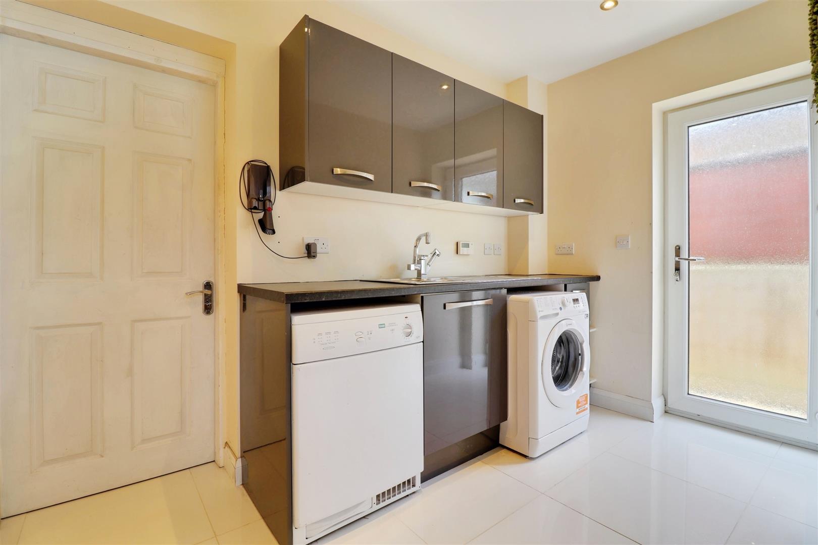 7 bedroom house for sale, Pikemere Road, Stoke-On-Trent, ST7, photo 10 of 20