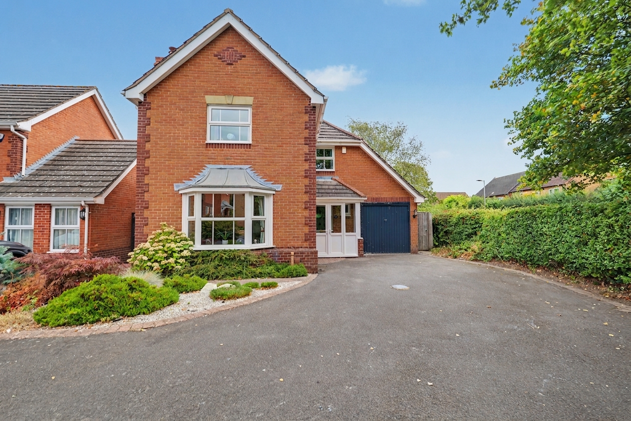 4 bedroom detached house for sale, Fairmeadows Way, Loughborough, LE11