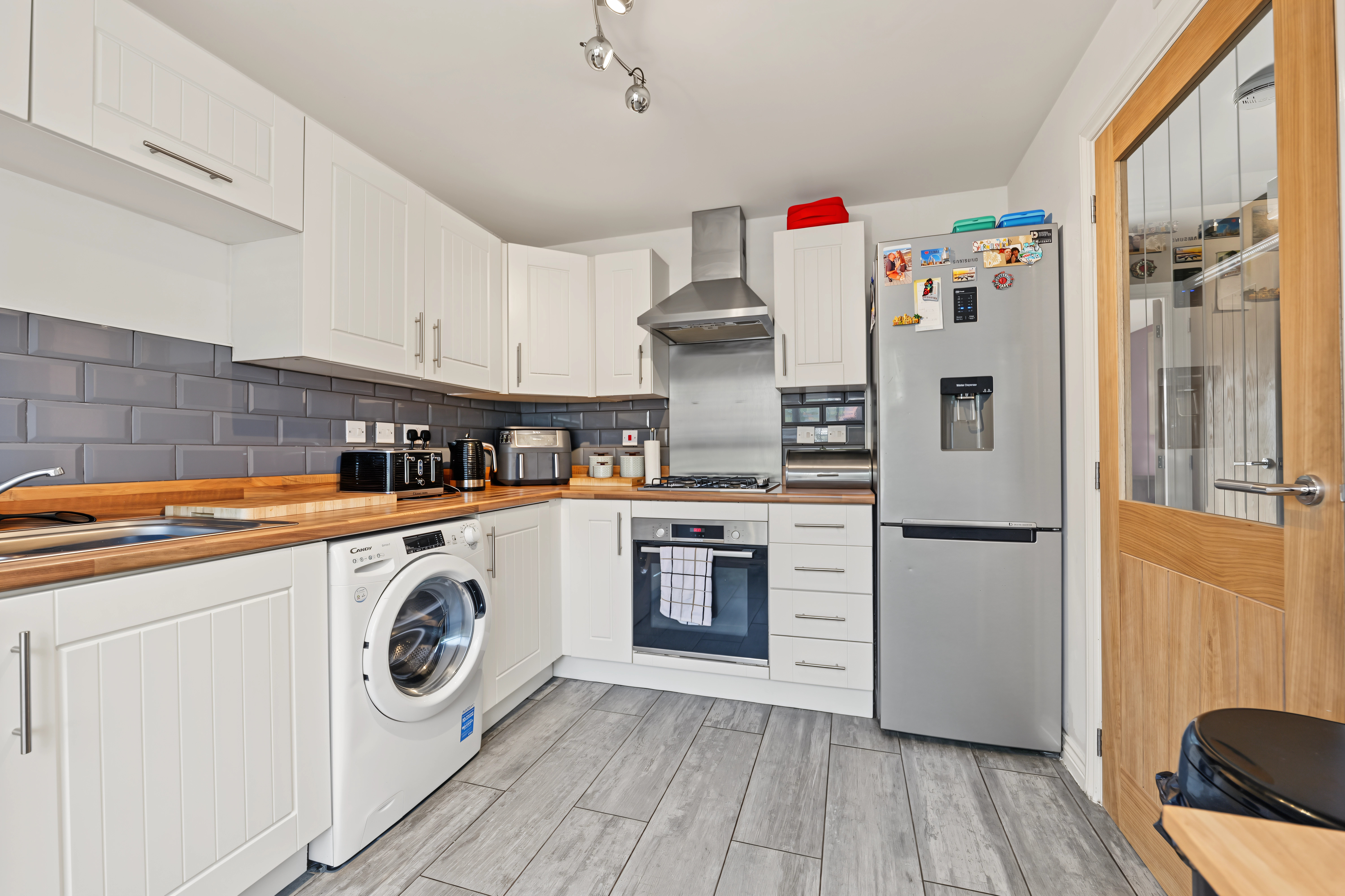 3 bedroom semi detached house for sale, Oakway Drive, Swadlincote, DE11, photo 3