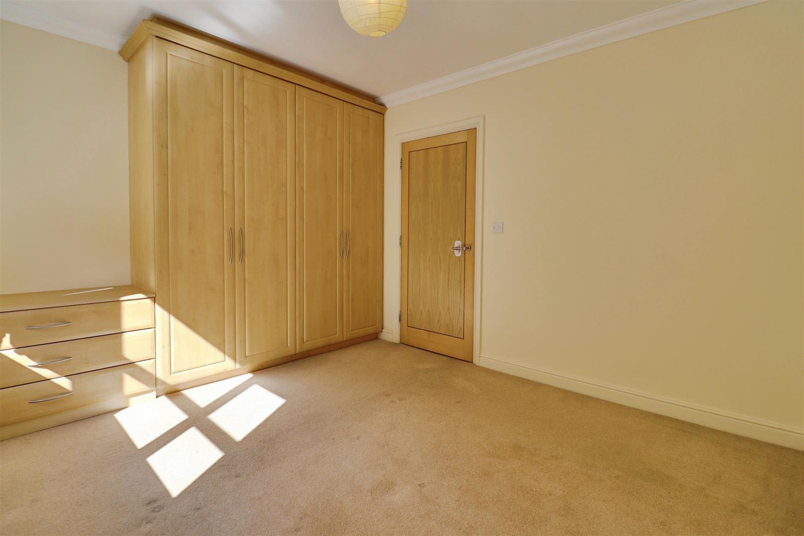2 bedroom flat for sale, The Mill, Newcastle, ST5, photo 8 of 10