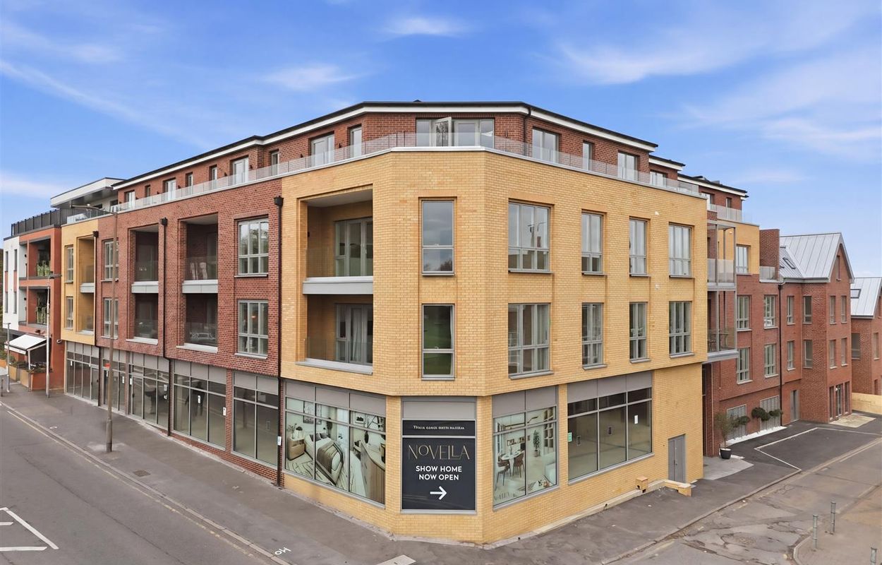 2 bedroom apartment for sale, Novella House, Chigwell, IG7