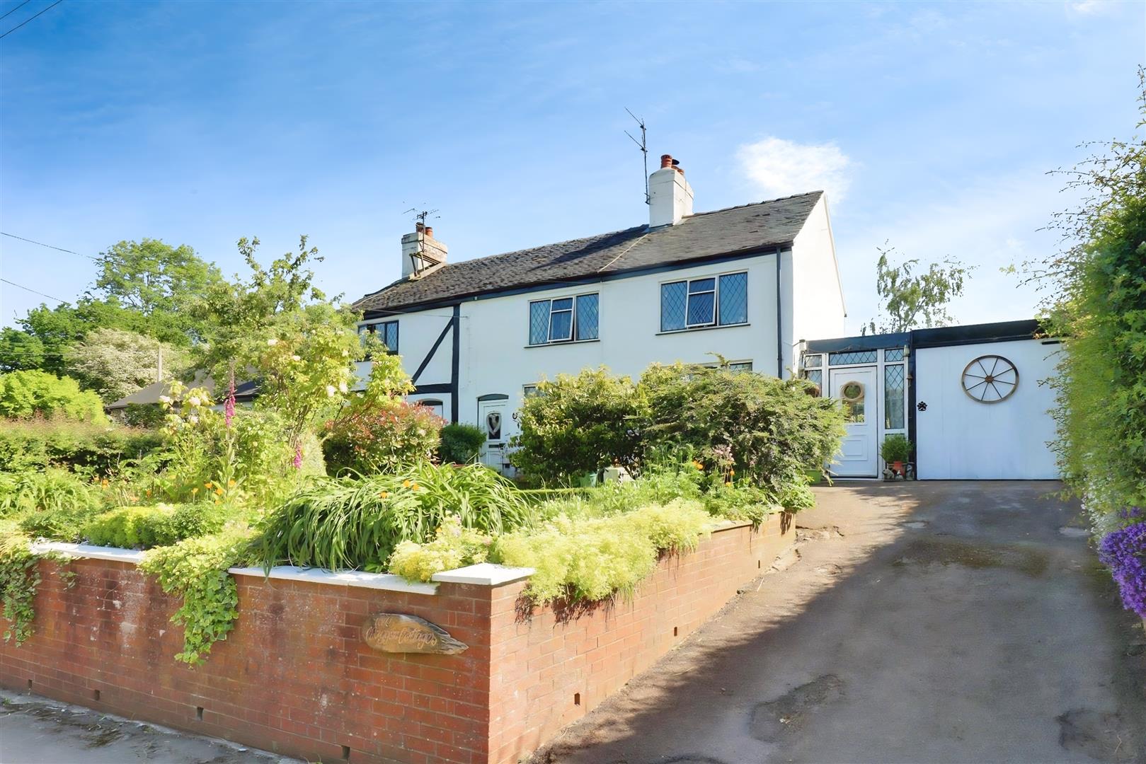 3 bedroom other for sale, Waggon Cottages Nantwich Road, Stoke-On-Trent, ST7