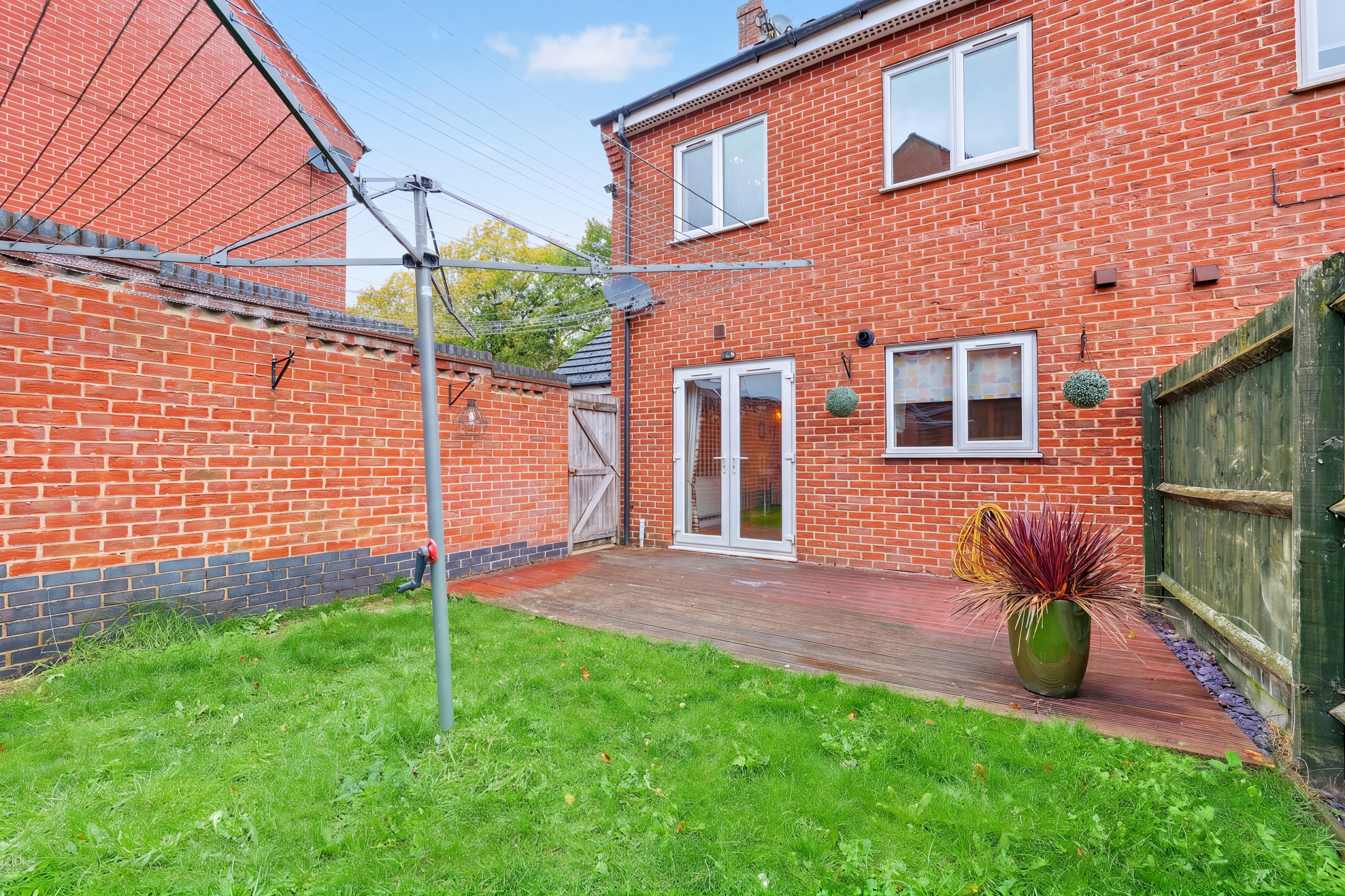 3 bedroom semi detached house for sale, Fleckney Road, Leicester, LE8