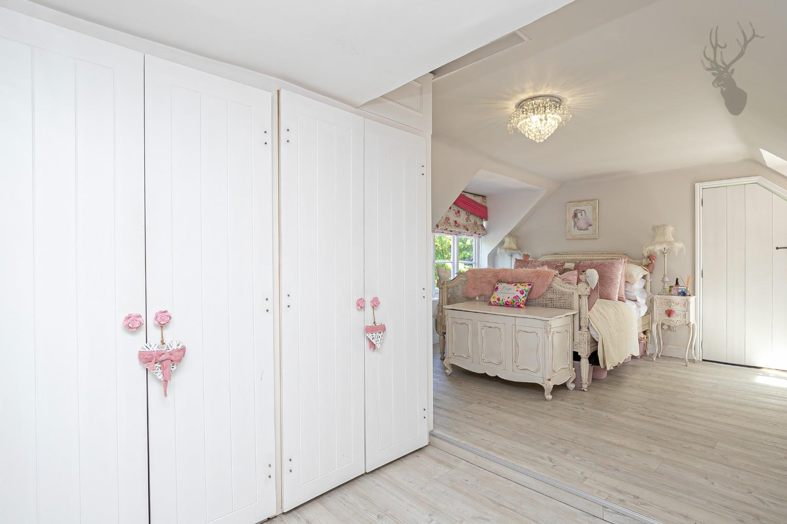 3 bedroom detached house for sale, Fairlawn Epping Road, Waltham Abbey, EN9, photo 7 of 20