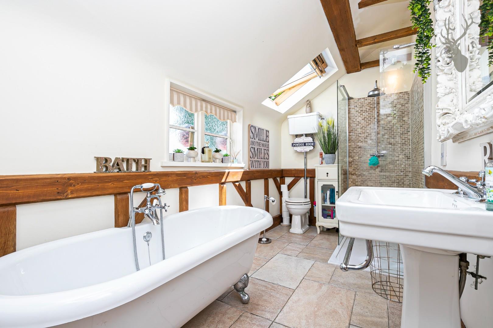3 bedroom detached house for sale, Fairlawn Epping Road, Waltham Abbey, EN9, photo 9 of 20