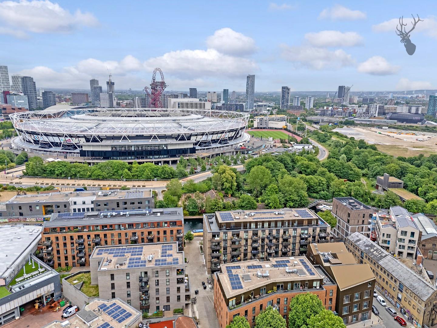1 bedroom apartment for sale, Lorimer House, London, E3, photo 10 of 13