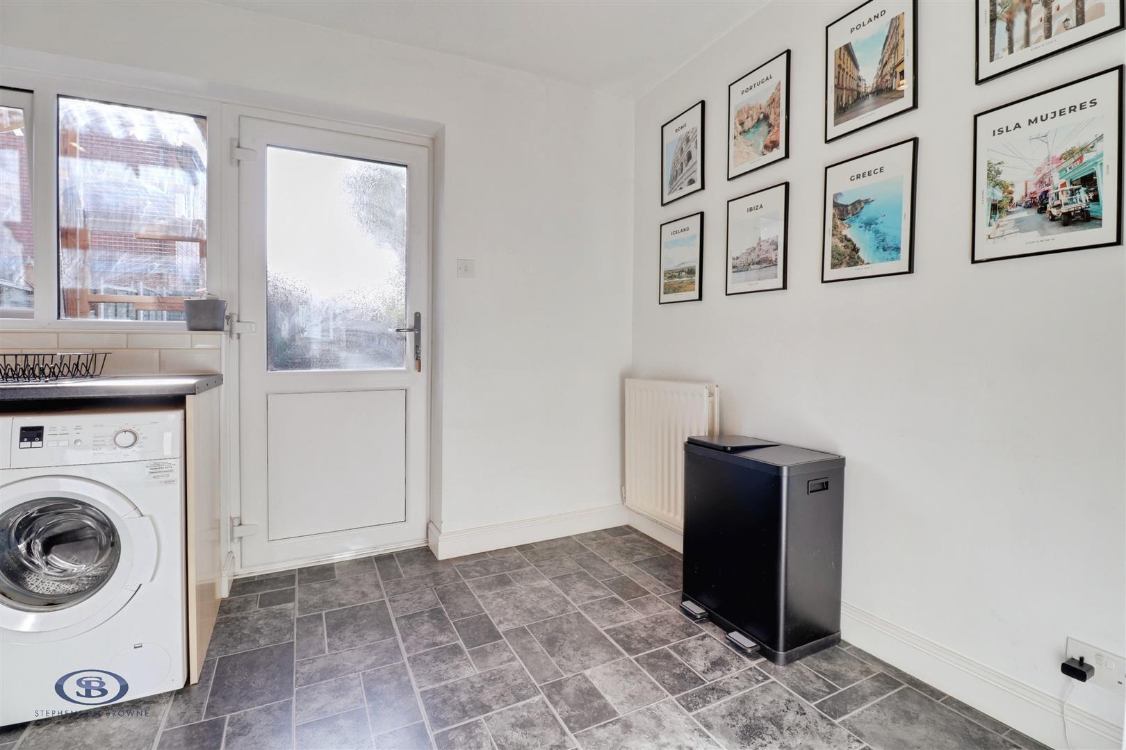 2 bedroom house for sale, Bailey Court, Stoke-On-Trent, ST7, photo 3