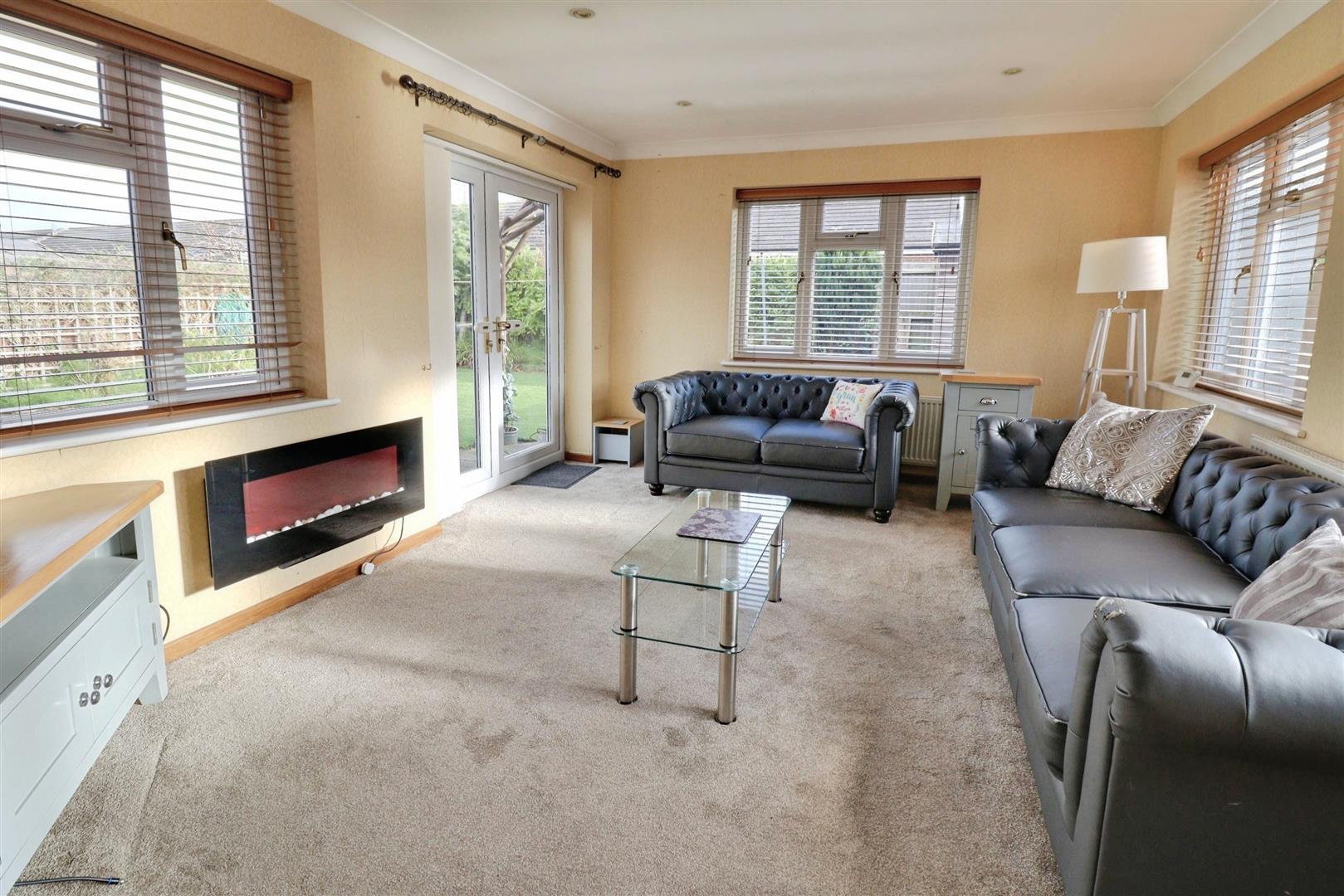 2 bedroom house for sale, Stoneley Road, Crewe, CW1, photo 2