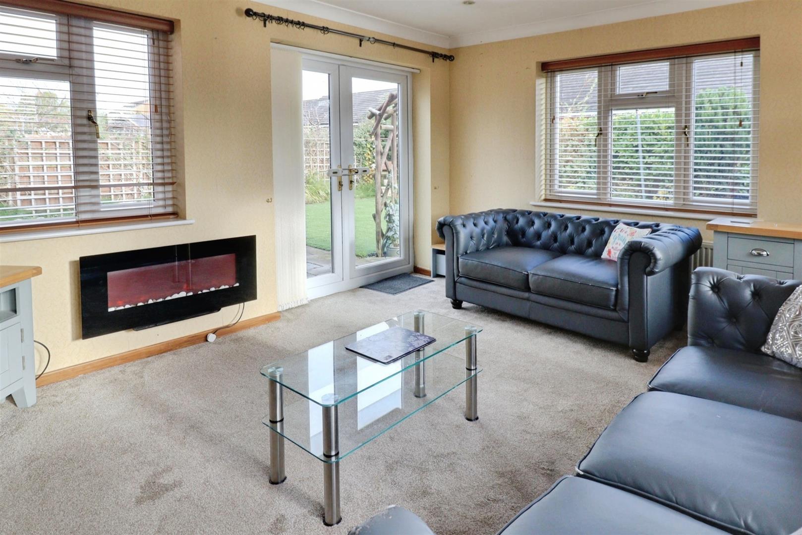 2 bedroom house for sale, Stoneley Road, Crewe, CW1, photo 3