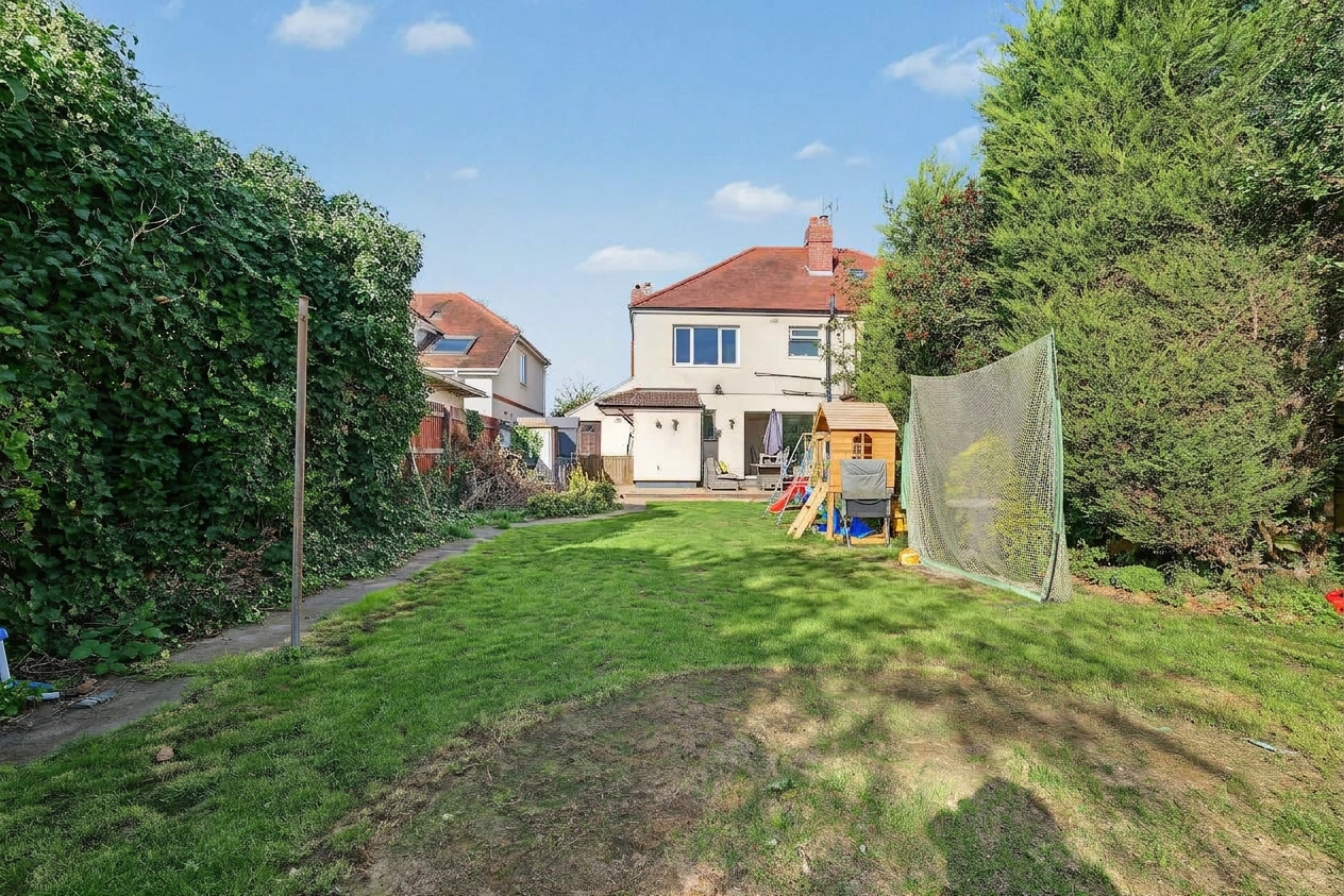 3 bedroom semi detached house for sale, Higham Lane, Nuneaton, CV11