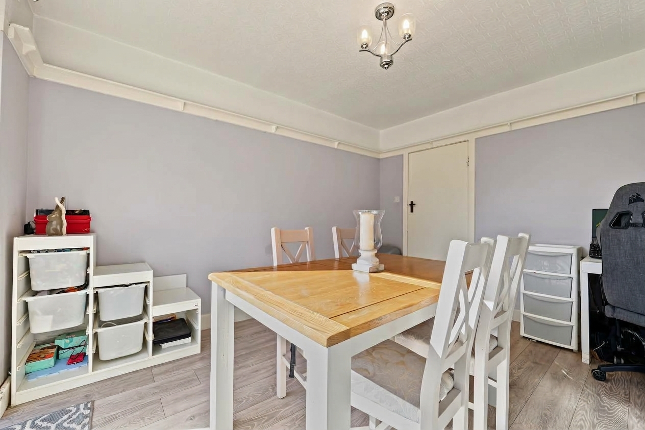 3 bedroom semi detached house for sale, Higham Lane, Nuneaton, CV11