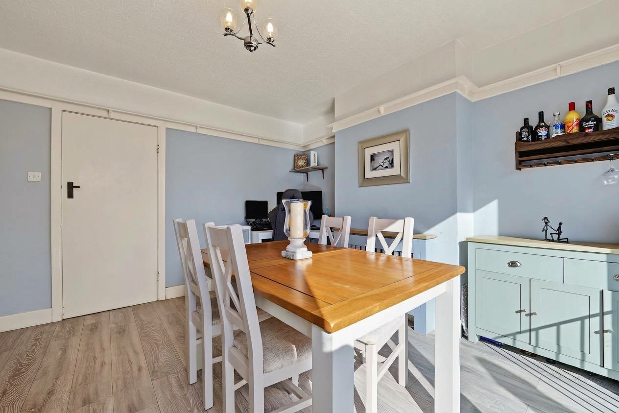3 bedroom semi detached house for sale, Higham Lane, Nuneaton, CV11