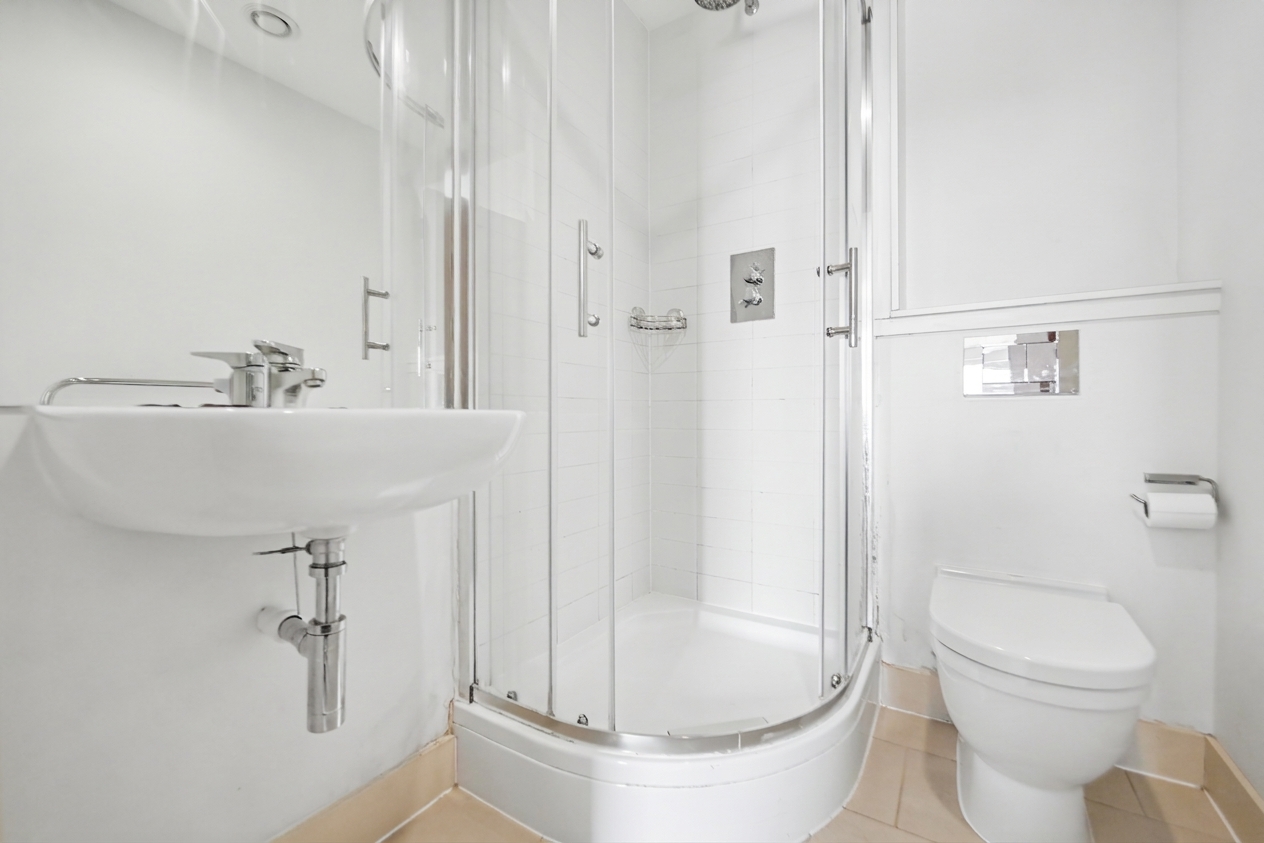 2 bedroom flat for sale, Phoenix Square, Leicester, LE1