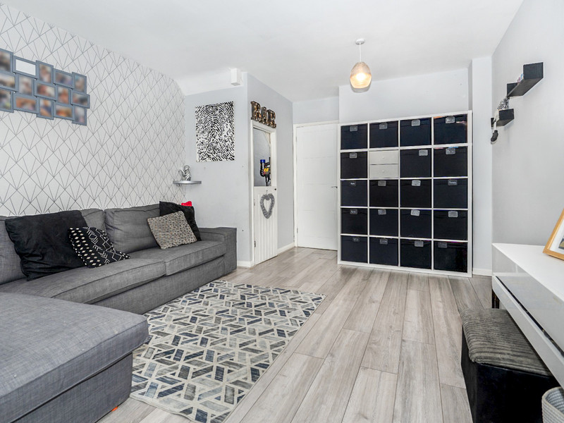 2 bedroom for sale, Walled Meadow, Andover, SP10, photo 3